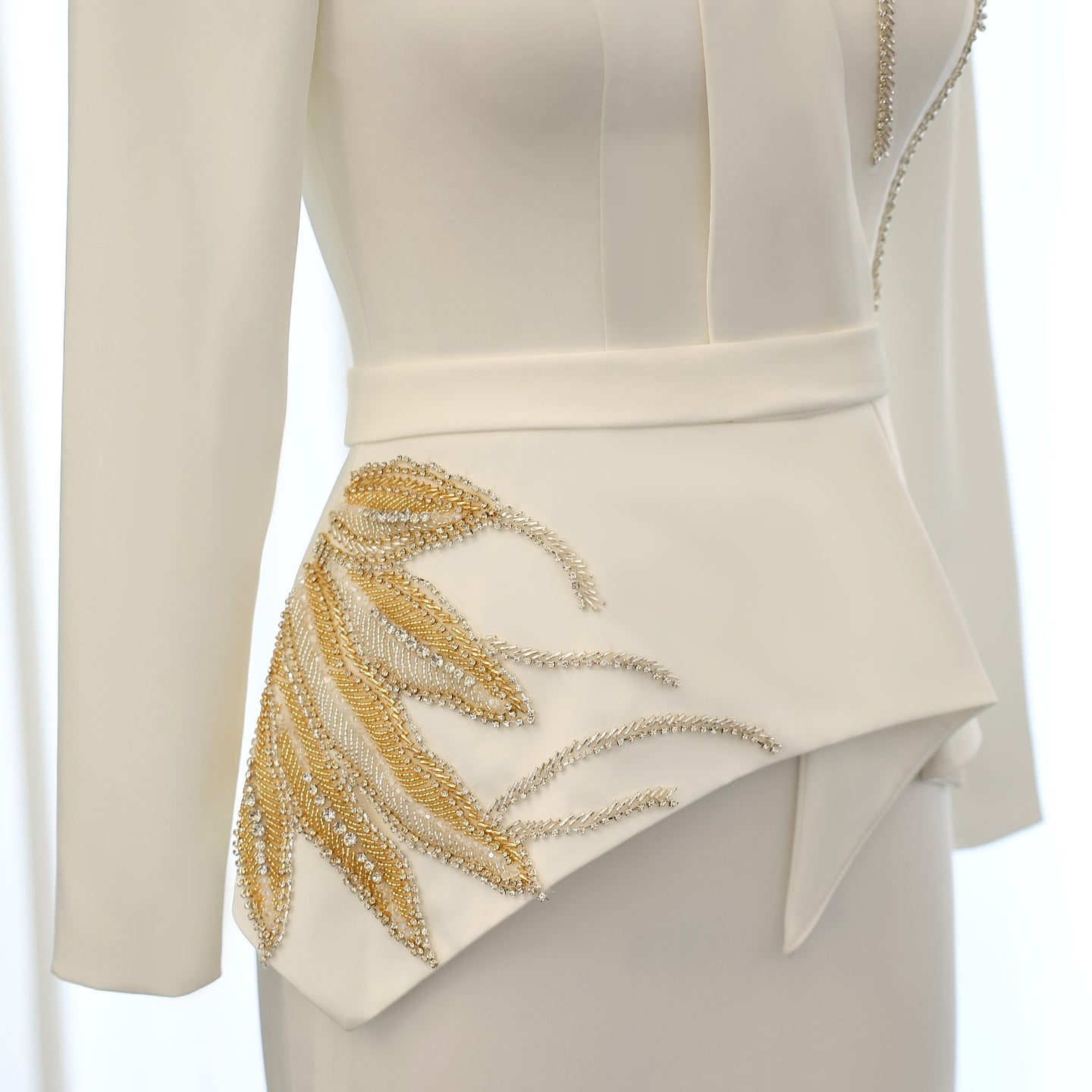 Elegant White Mermaid Evening Dress with Long Sleeves SF295