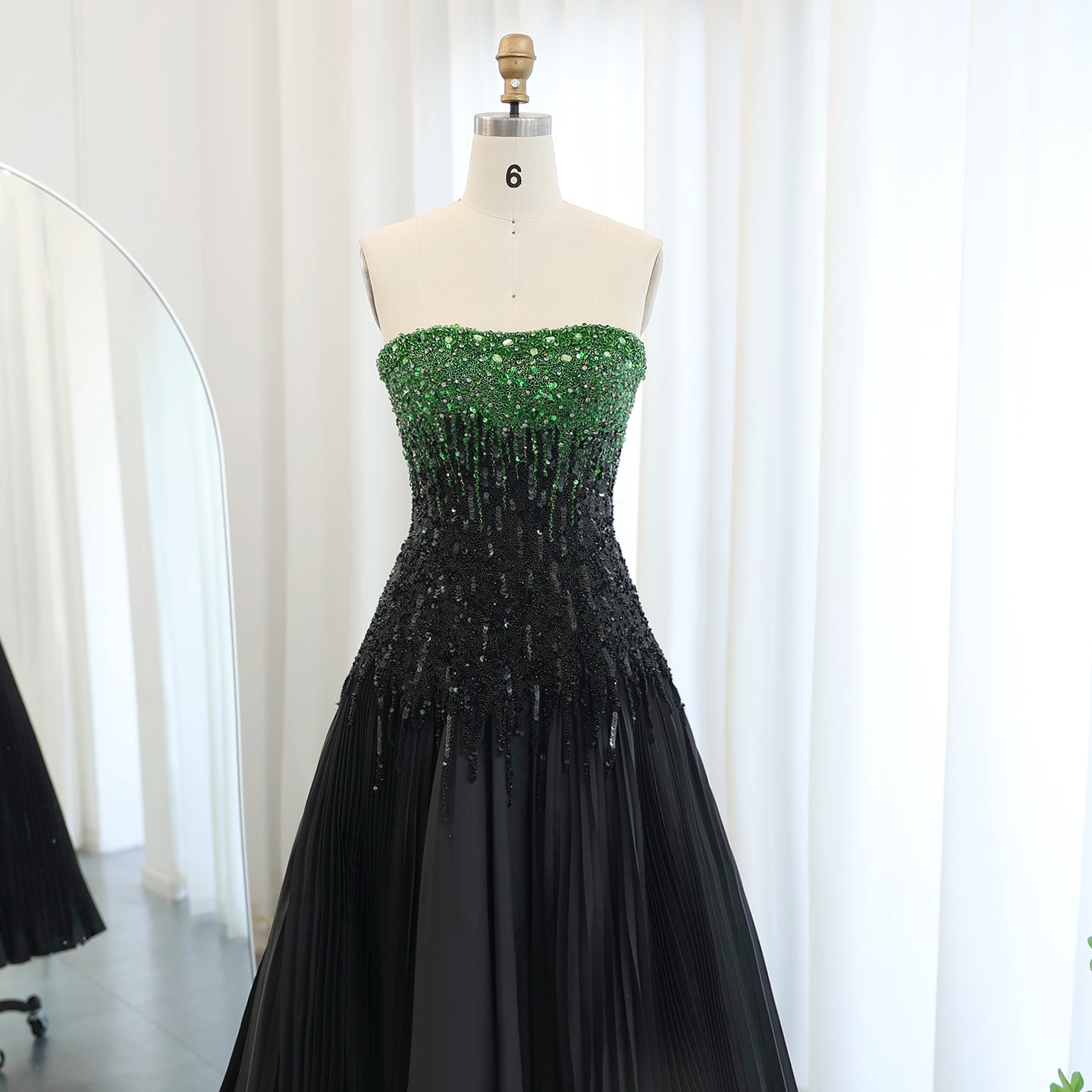 Luxury Beaded Black Green Strapless Evening Dress SS224