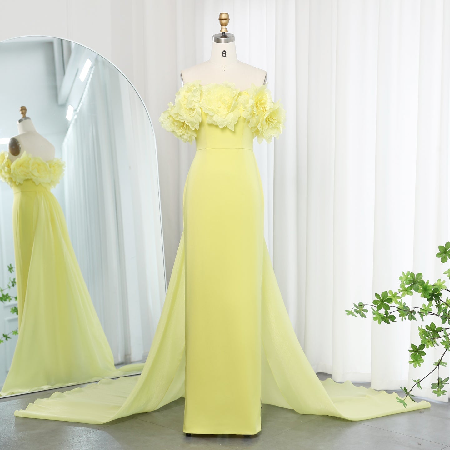 Elegant 3D Flowers Light Yellow Evening Dress with Overskirt SF013