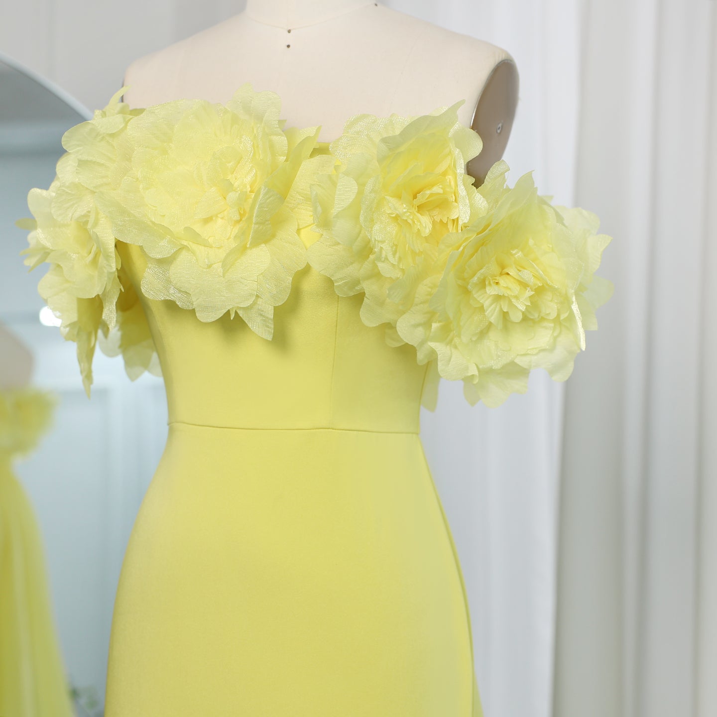Elegant 3D Flowers Light Yellow Evening Dress with Overskirt SF013