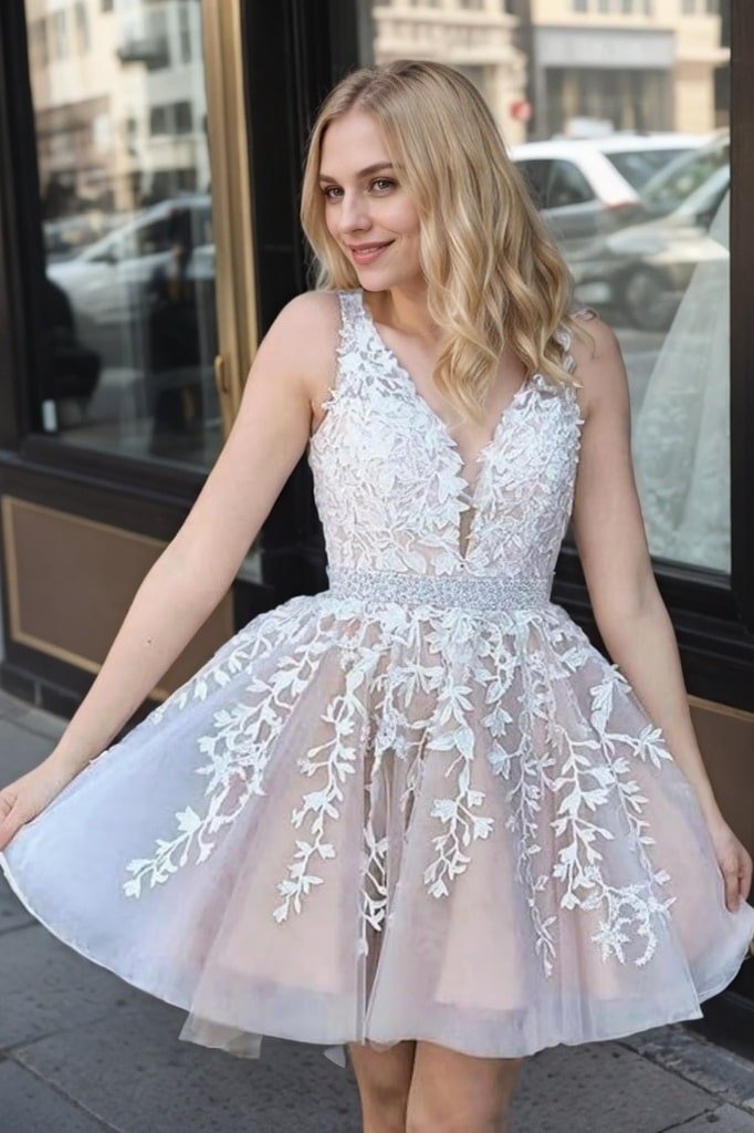 Short/Mini A-line V Neck Lace Tulle Homecoming Dress With Appliqued Beading-644