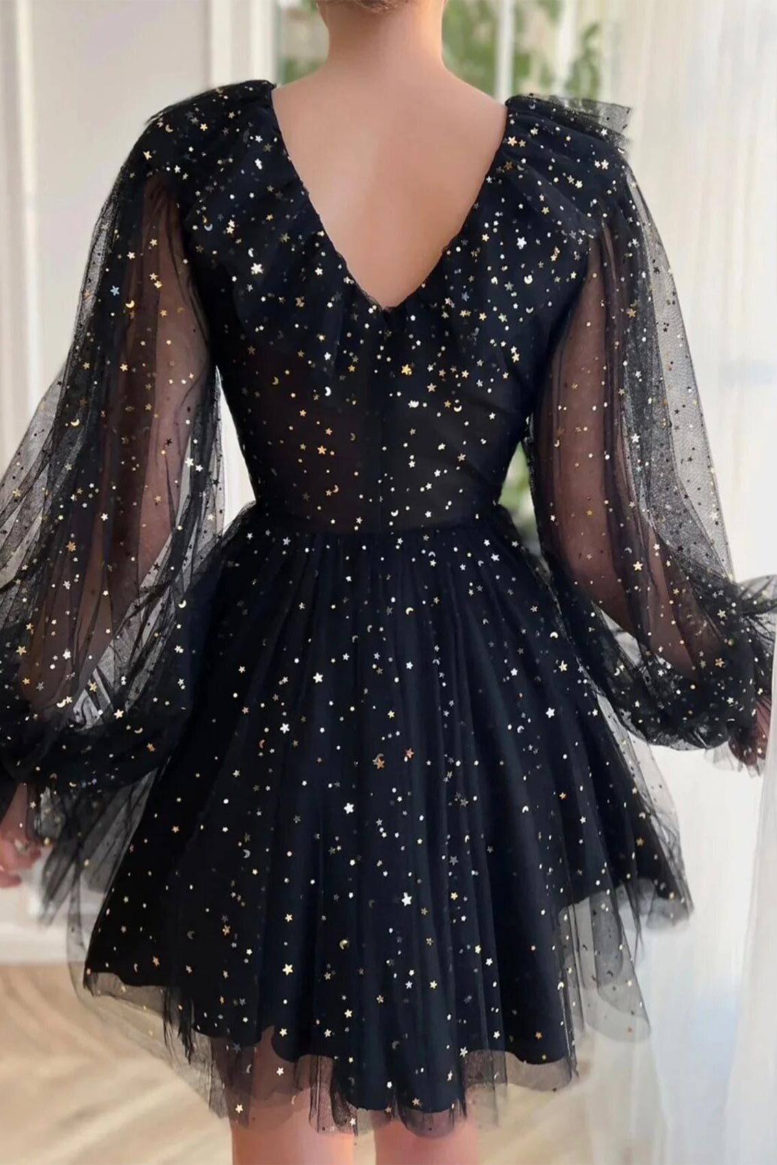 A-line V Neck Full/Long Sleeve Short/Mini Tulle Homecoming Dress with Sequins-590