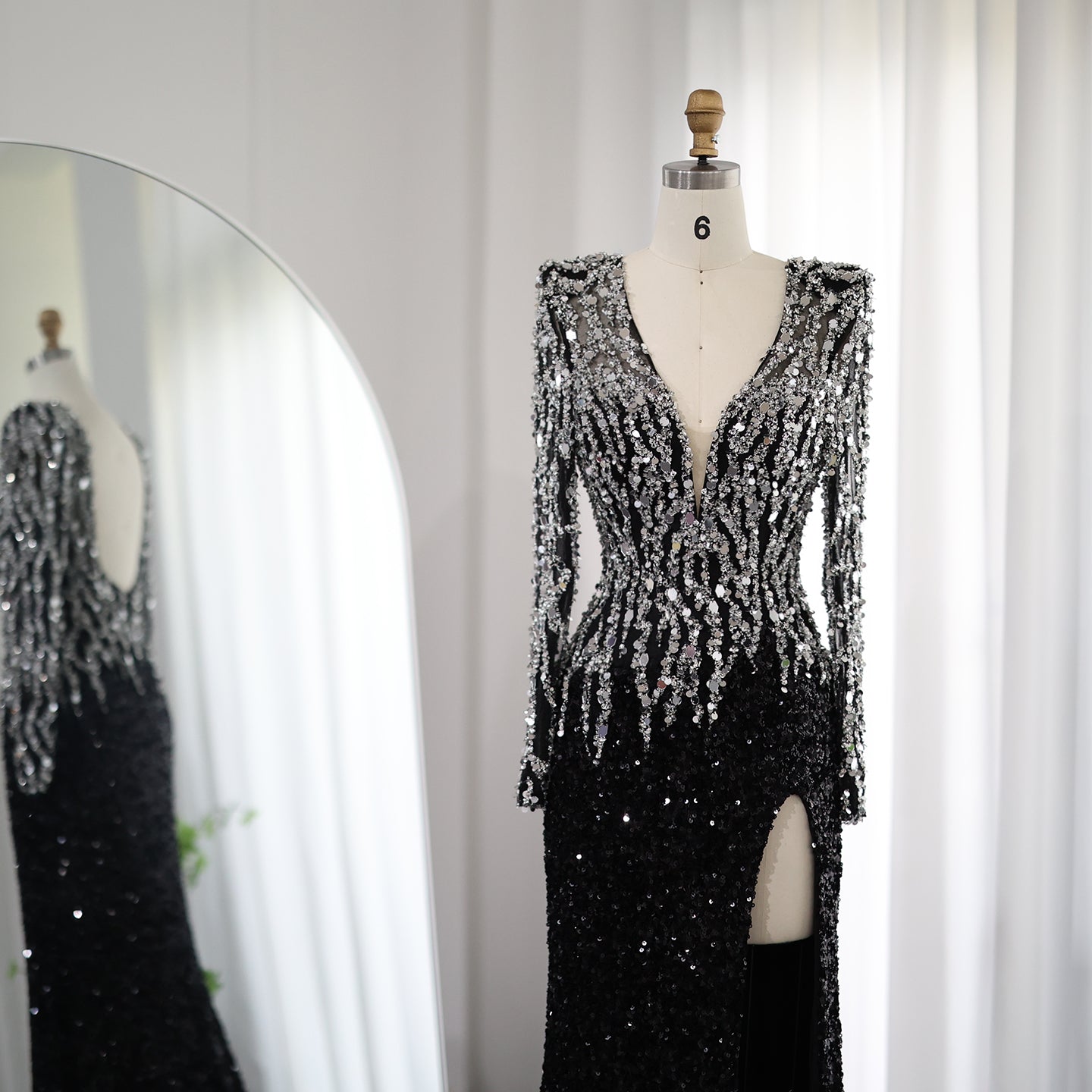 Luxury Black V-Neck Long Sleeves Side Slit Evening Dress SS250