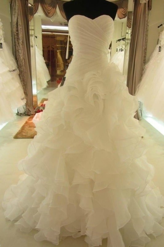 Ball Gown Ruffles Sweetheart Organza Sleeveless Court Train Wedding Dresses-0