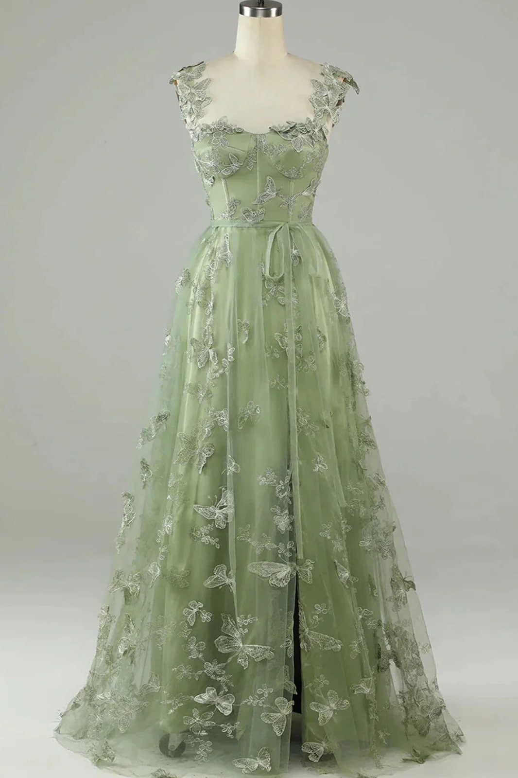 A-Line/Princess Sleeveless Halter Floor-Length Applique Lace Prom Dresses