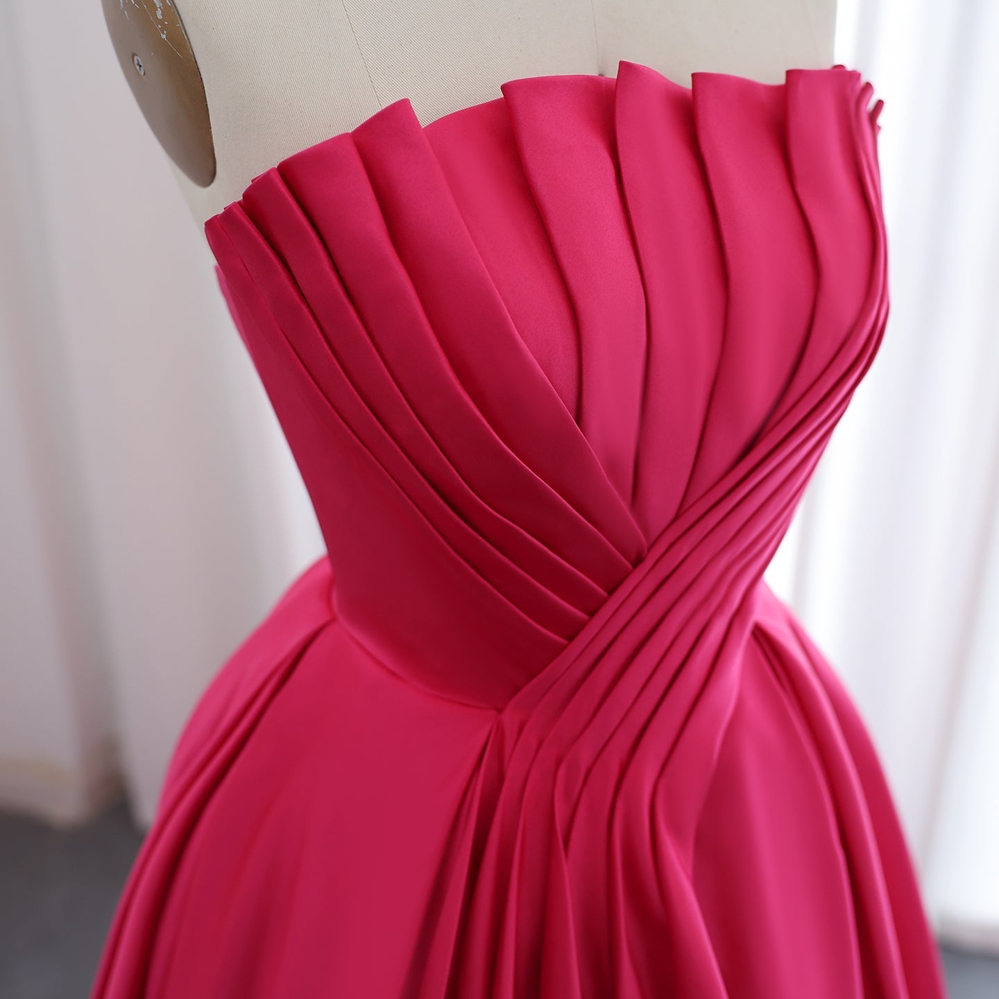 Elegant Fuchsia Scalloped Strapless Evening Dress SF011