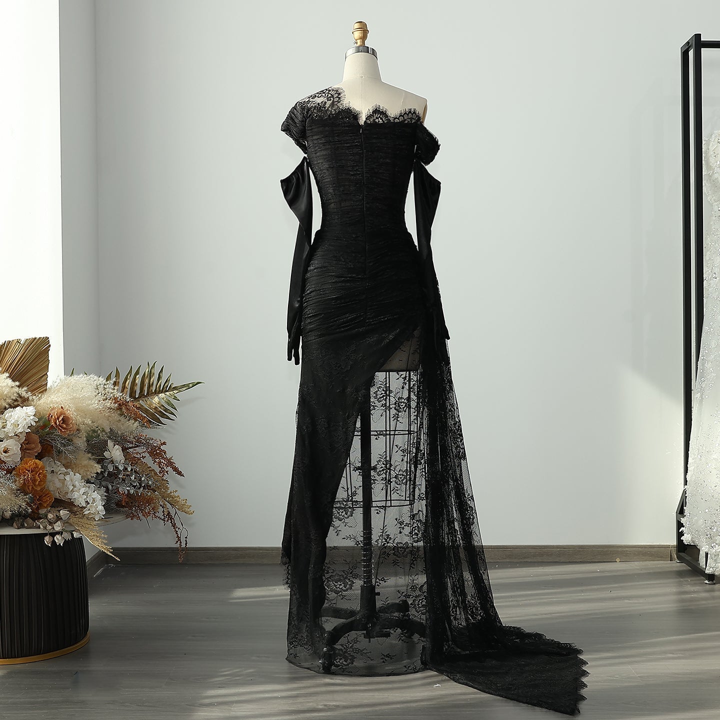 Elegant Lace Black Dress with Gloves SF017