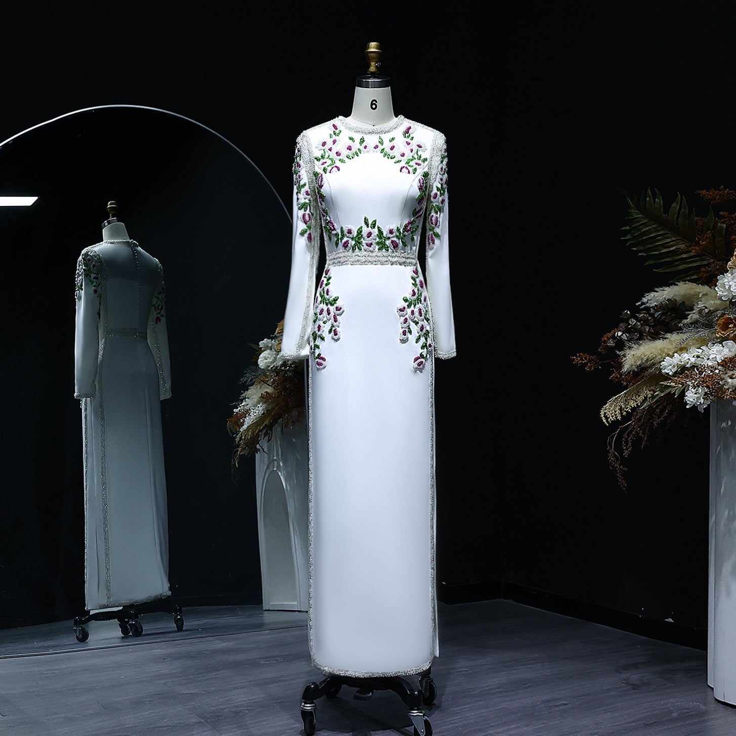 Elegant White Long Sleeves Embroidery Flora Evening Dress SS541
