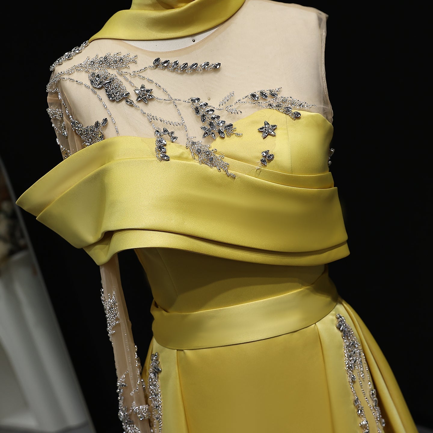 Elegant Gold Yellow Satin Arabic Evening Dress with Overskirt SS302