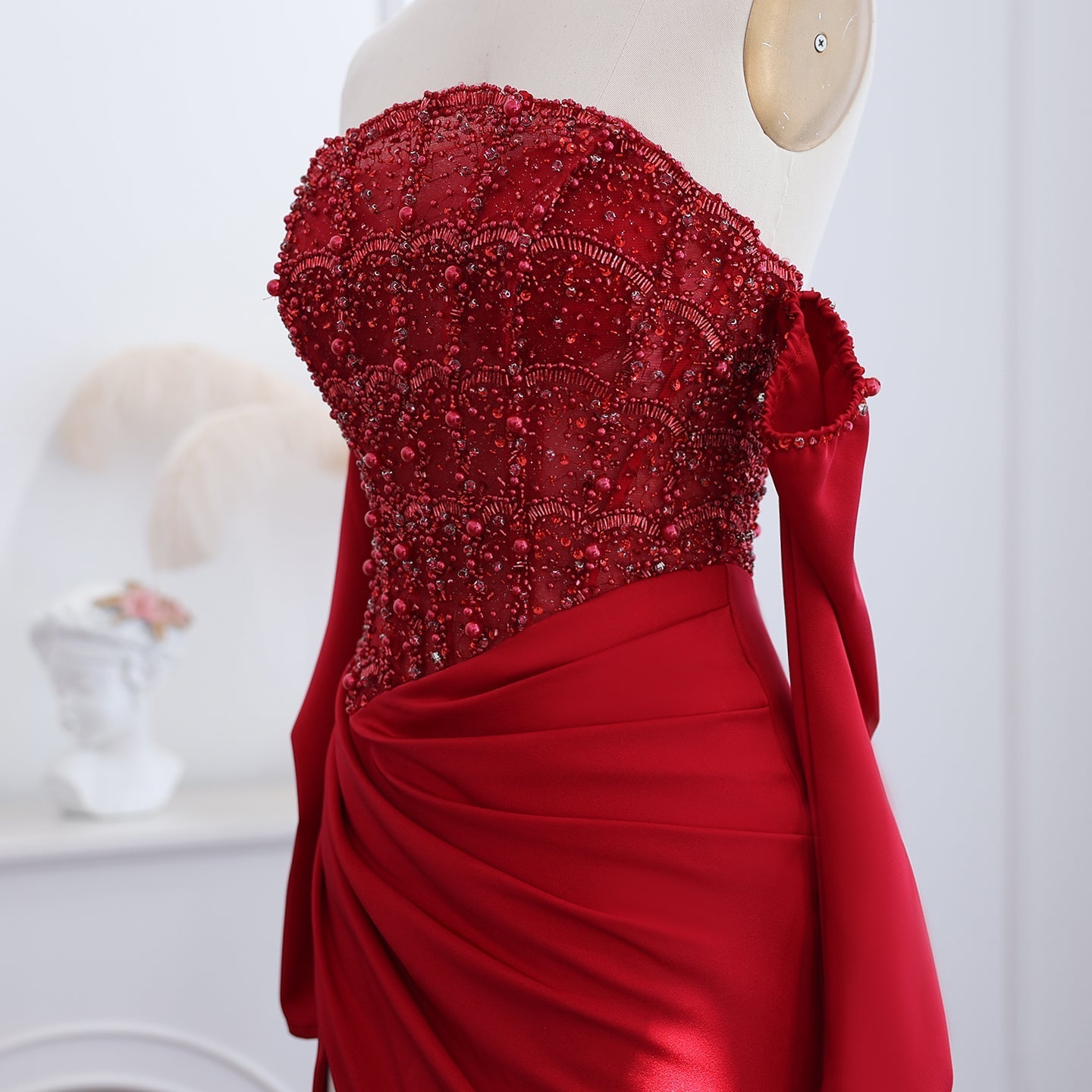 Luxury White Scalloped Evening Dress with High Slit SS416