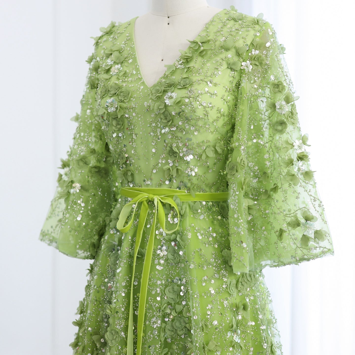 Sexy V-neck Green 3D Embroidered Flowers Evening Dress SS354