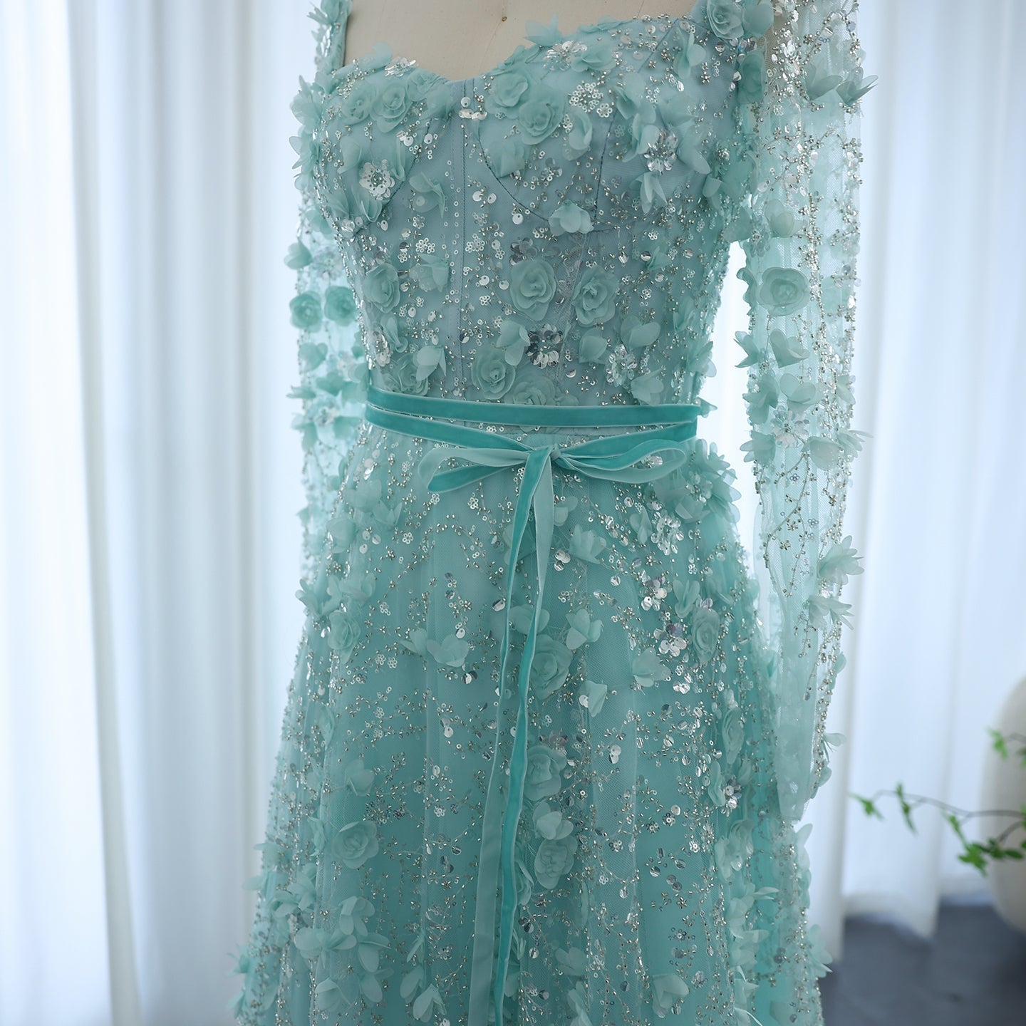 Luxury 3D Flower Gray Long Sleeves Evening Dress SS353