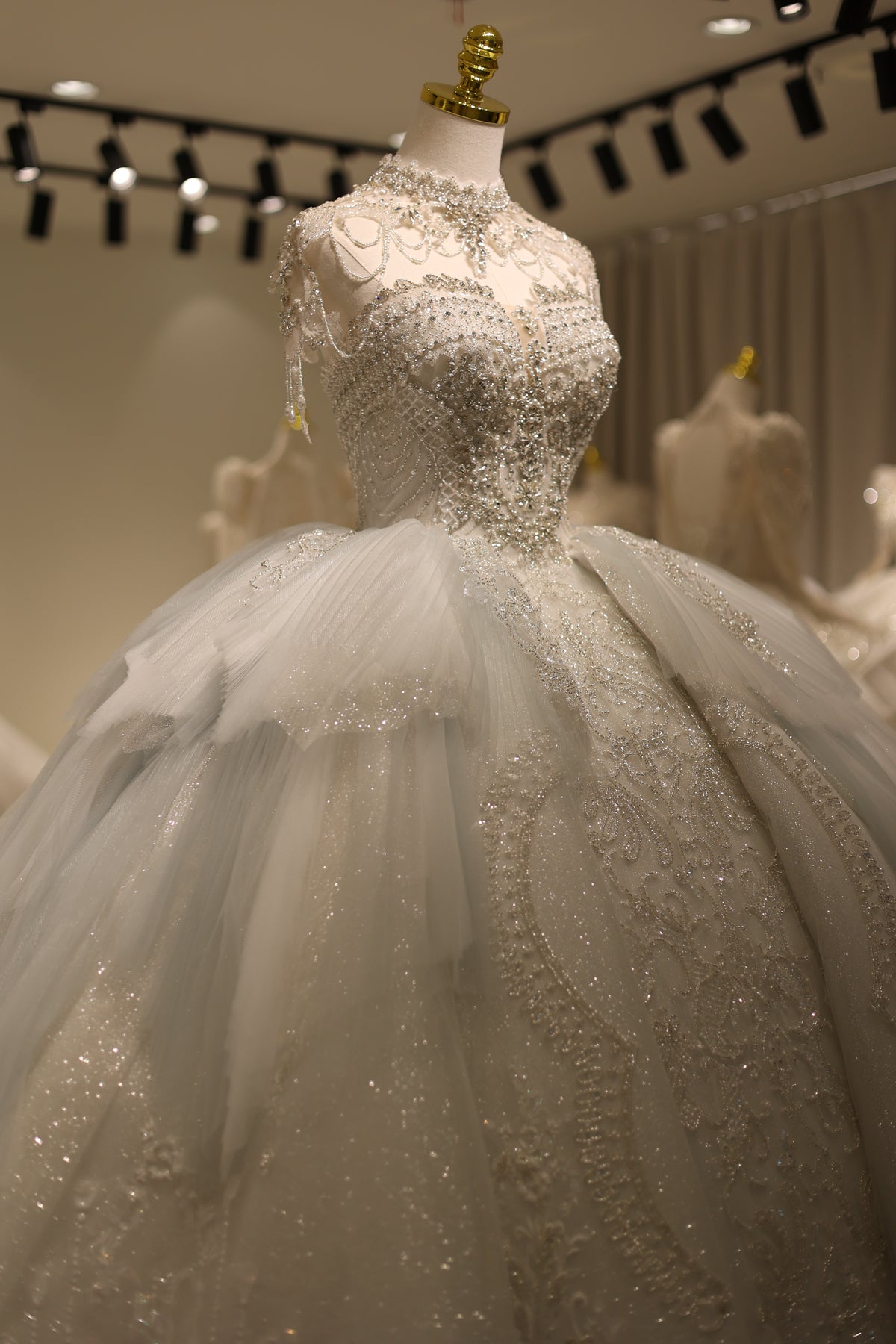 Luxury Crystal Pearls Wedding Dress with Royal Train RS001