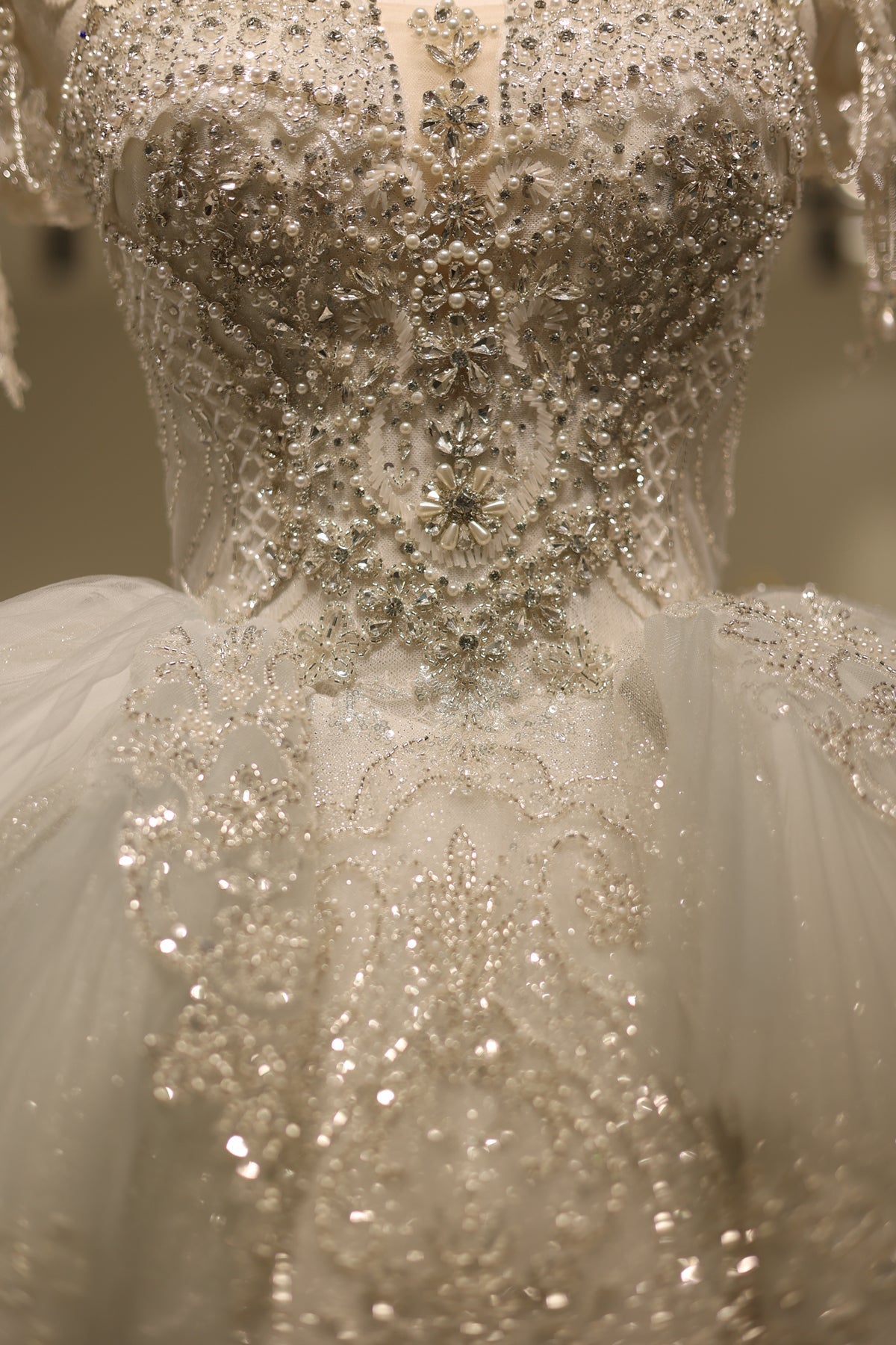 Luxury Crystal Pearls Wedding Dress with Royal Train RS001