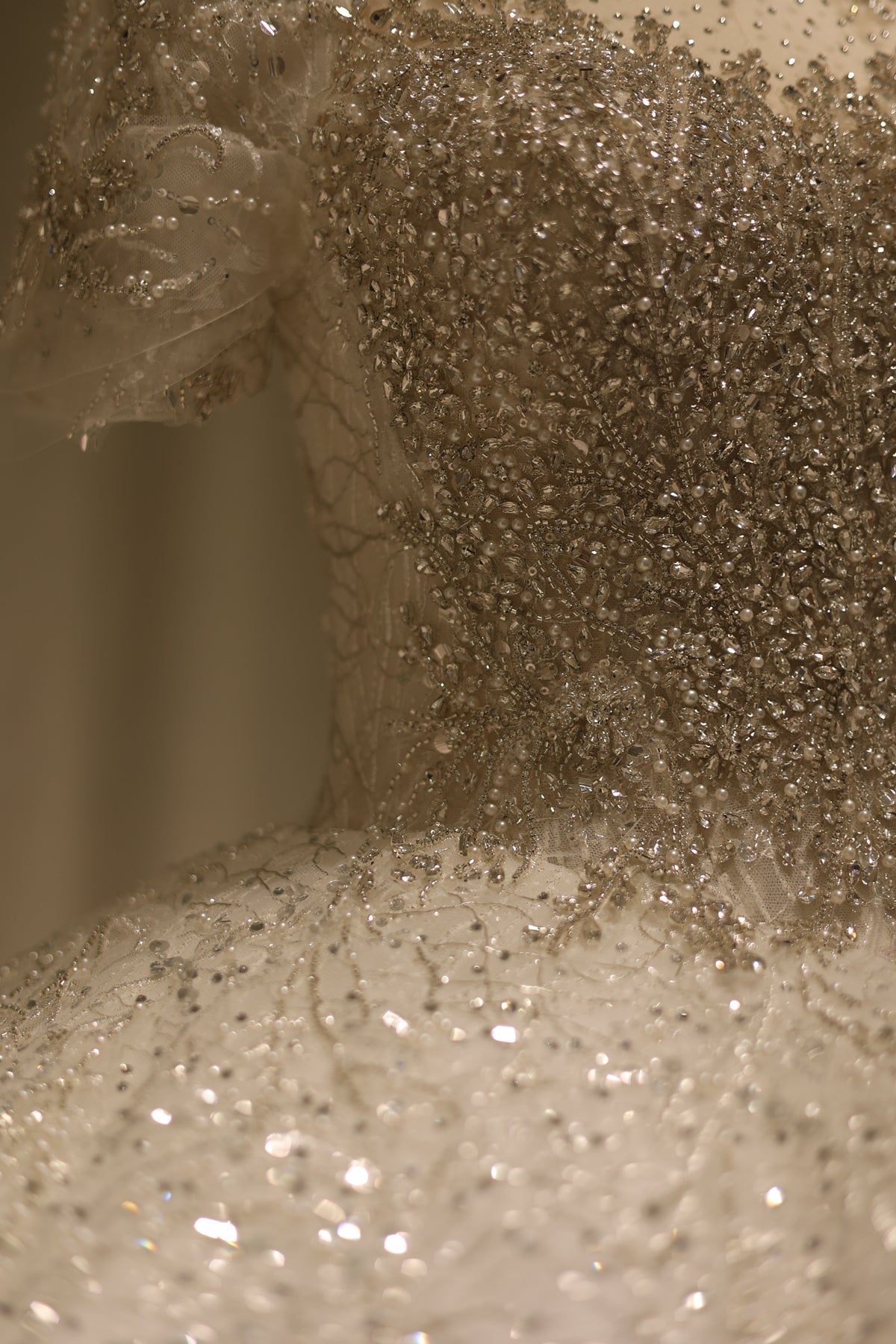 Luxury Crystal High Neck Ball Gown Wedding Dress RS002