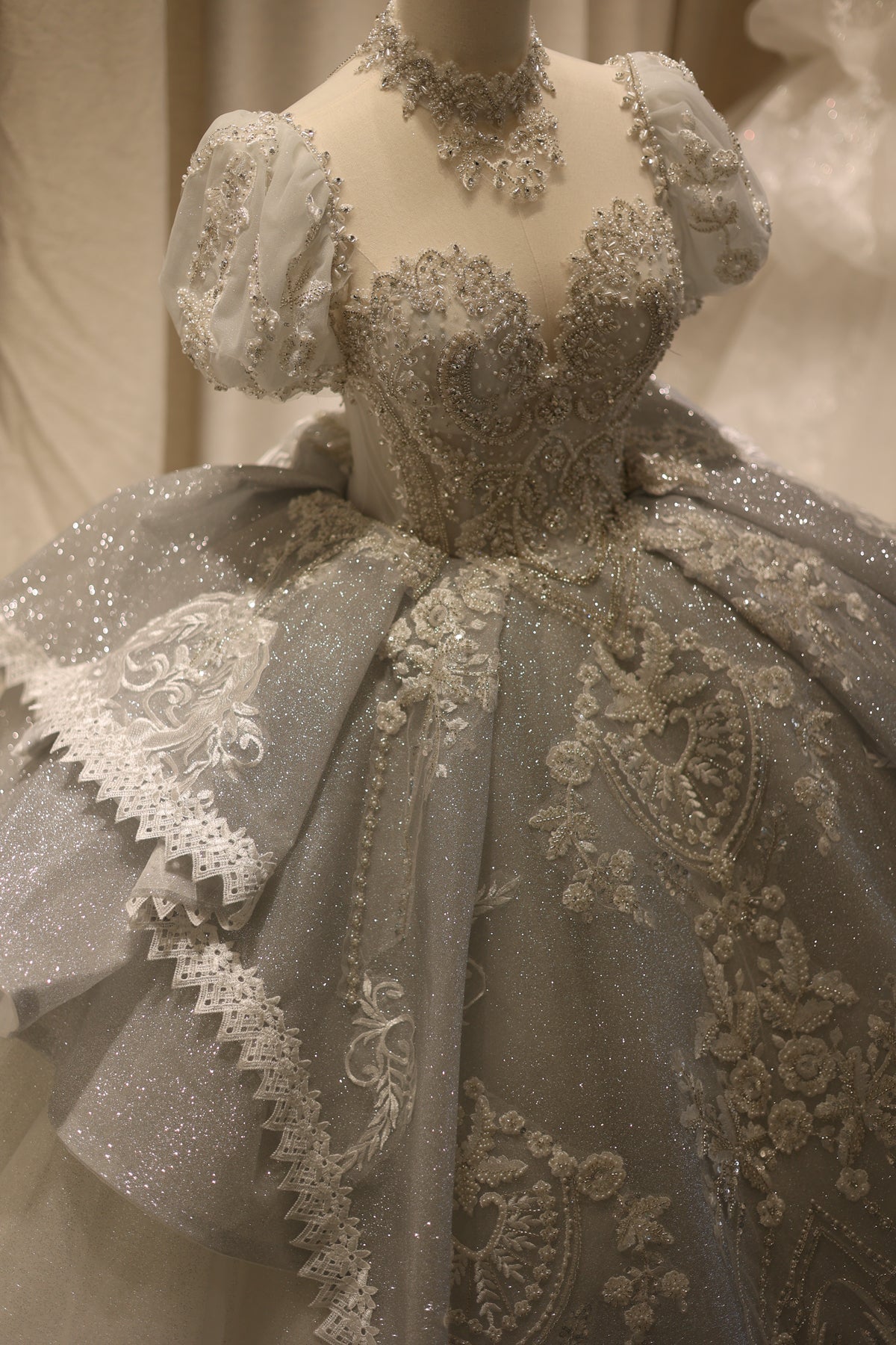 Luxury Cinderella-Inspired Ball Gown Wedding Dress RS003