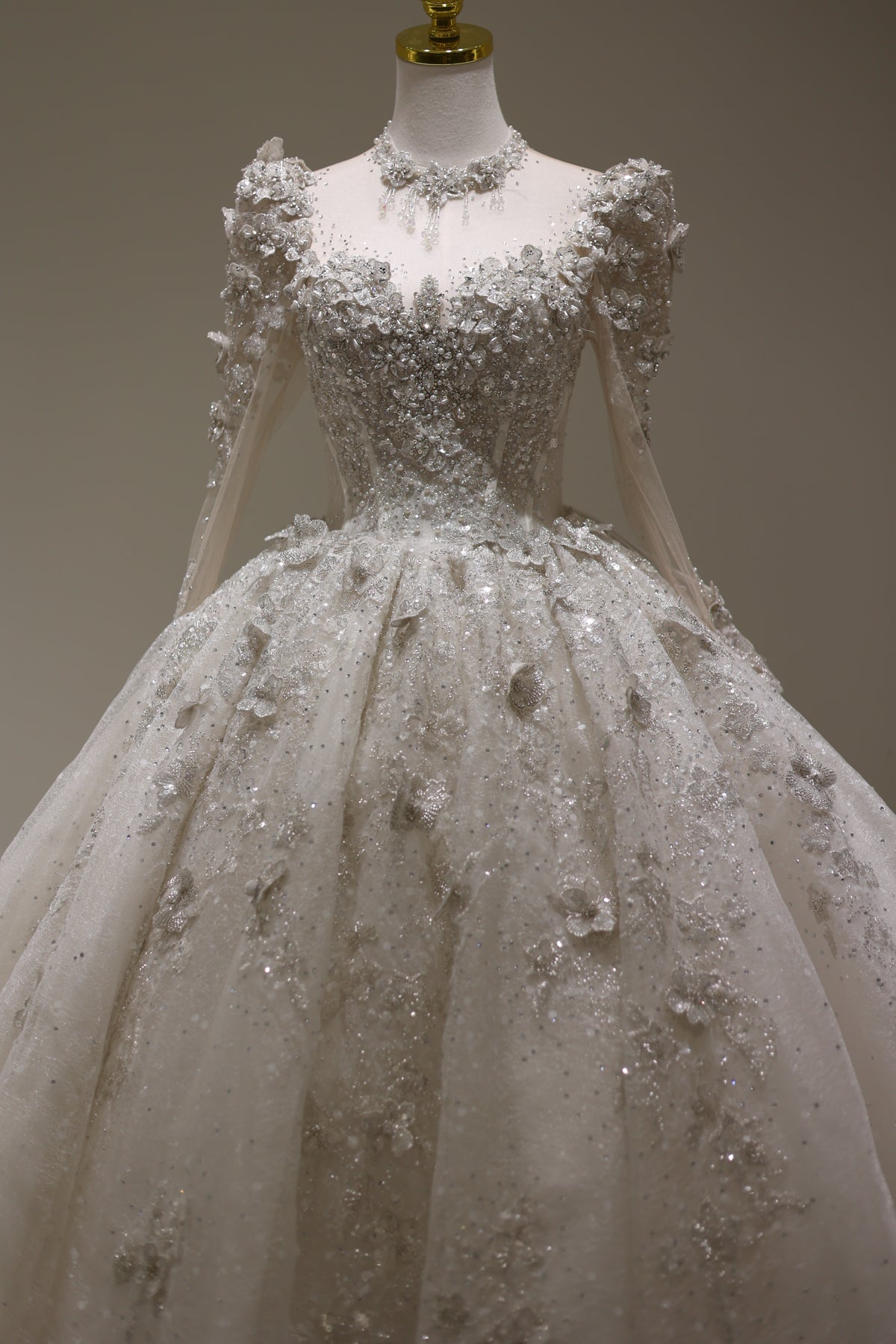 Luxury Pearl 3D Floral Long Sleeves Ball Gown Wedding Dress RS005