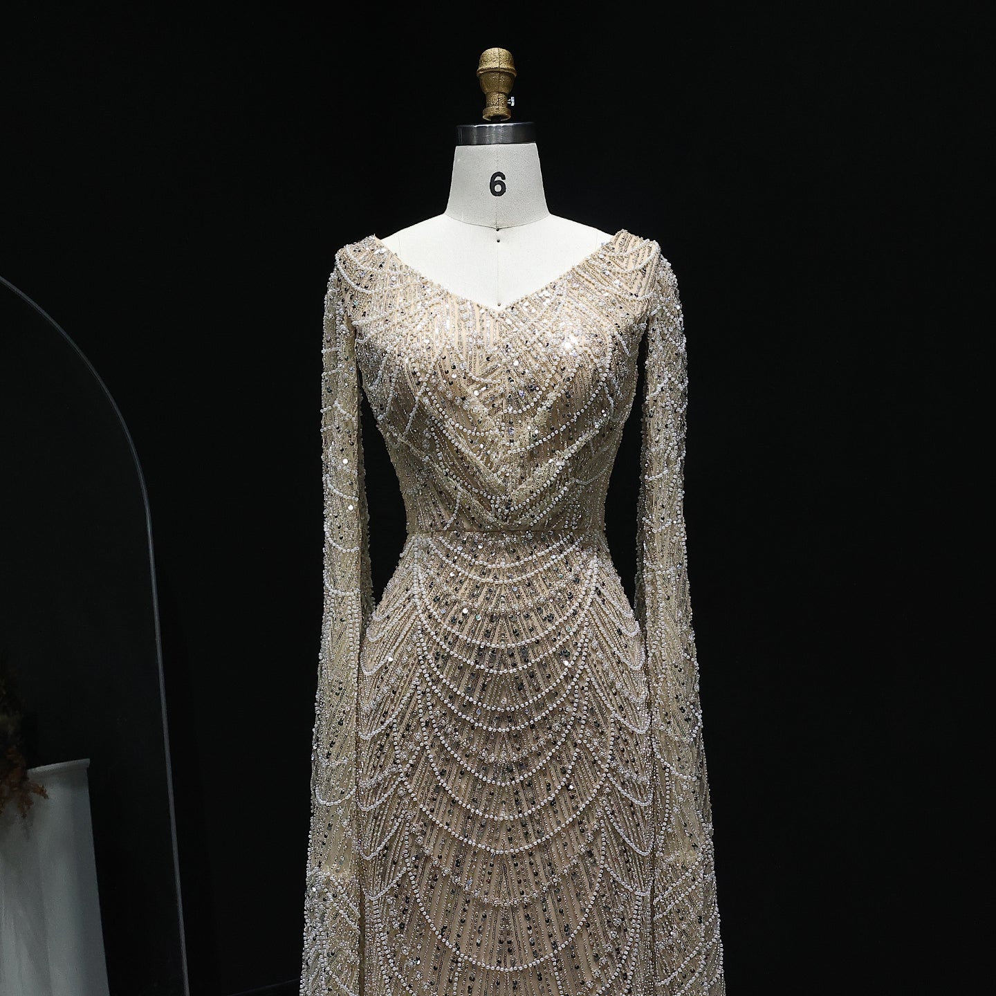 Luxury White Feather Evening Dress with Cape Sleeves SS683