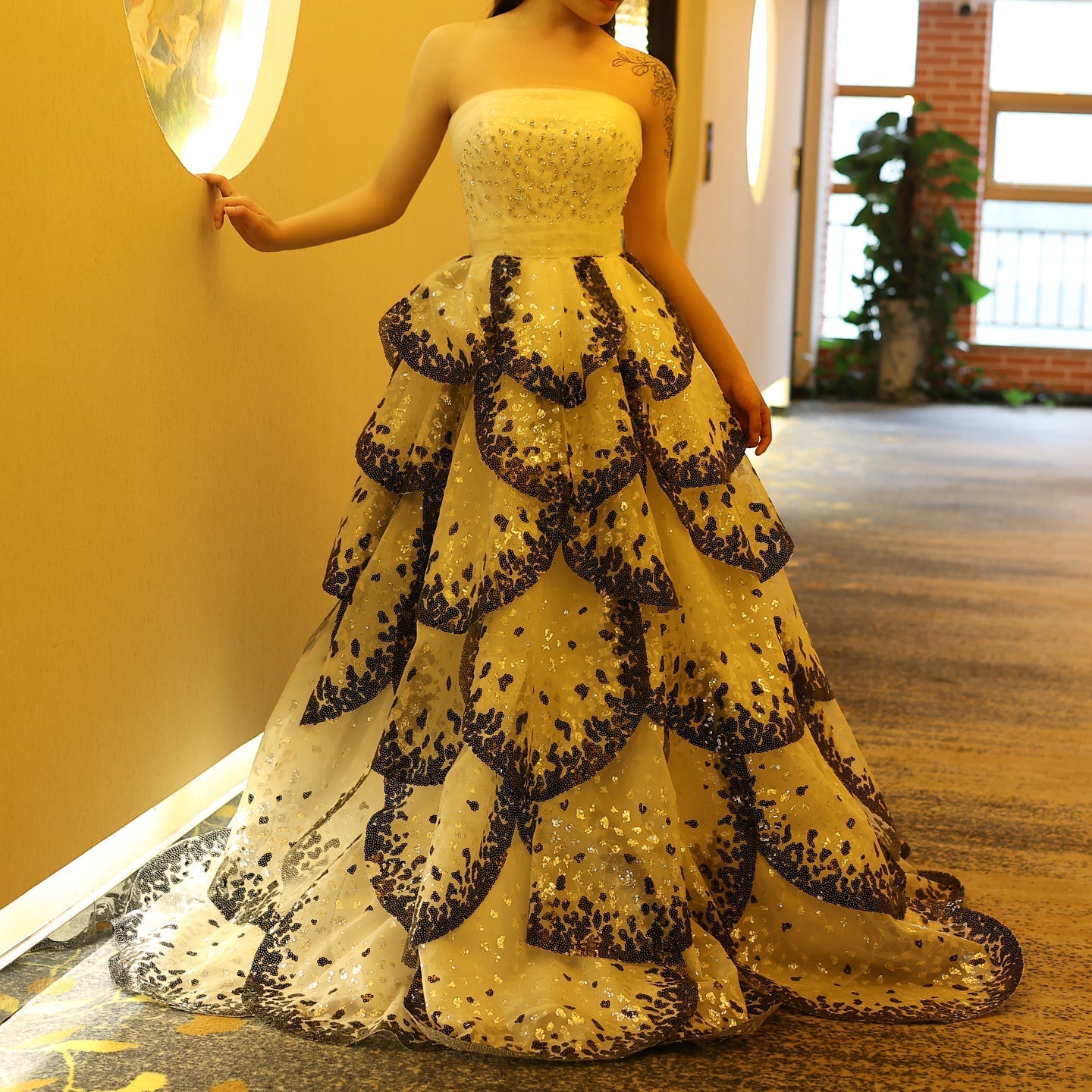 Luxury Black and White Ruffles Strapless Evening Dress SS290