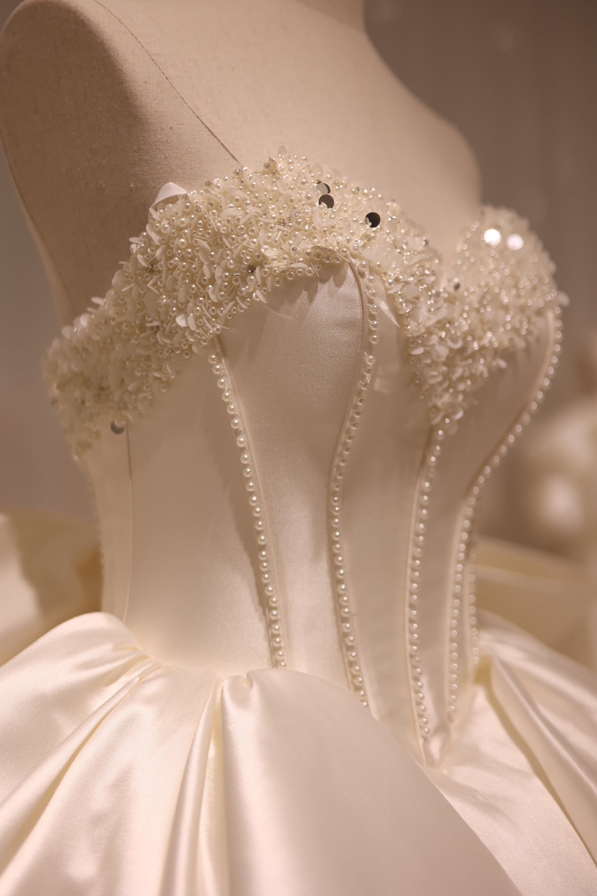 Luxury Off White Satin Pearls Ball Gown Wedding Dress RS016