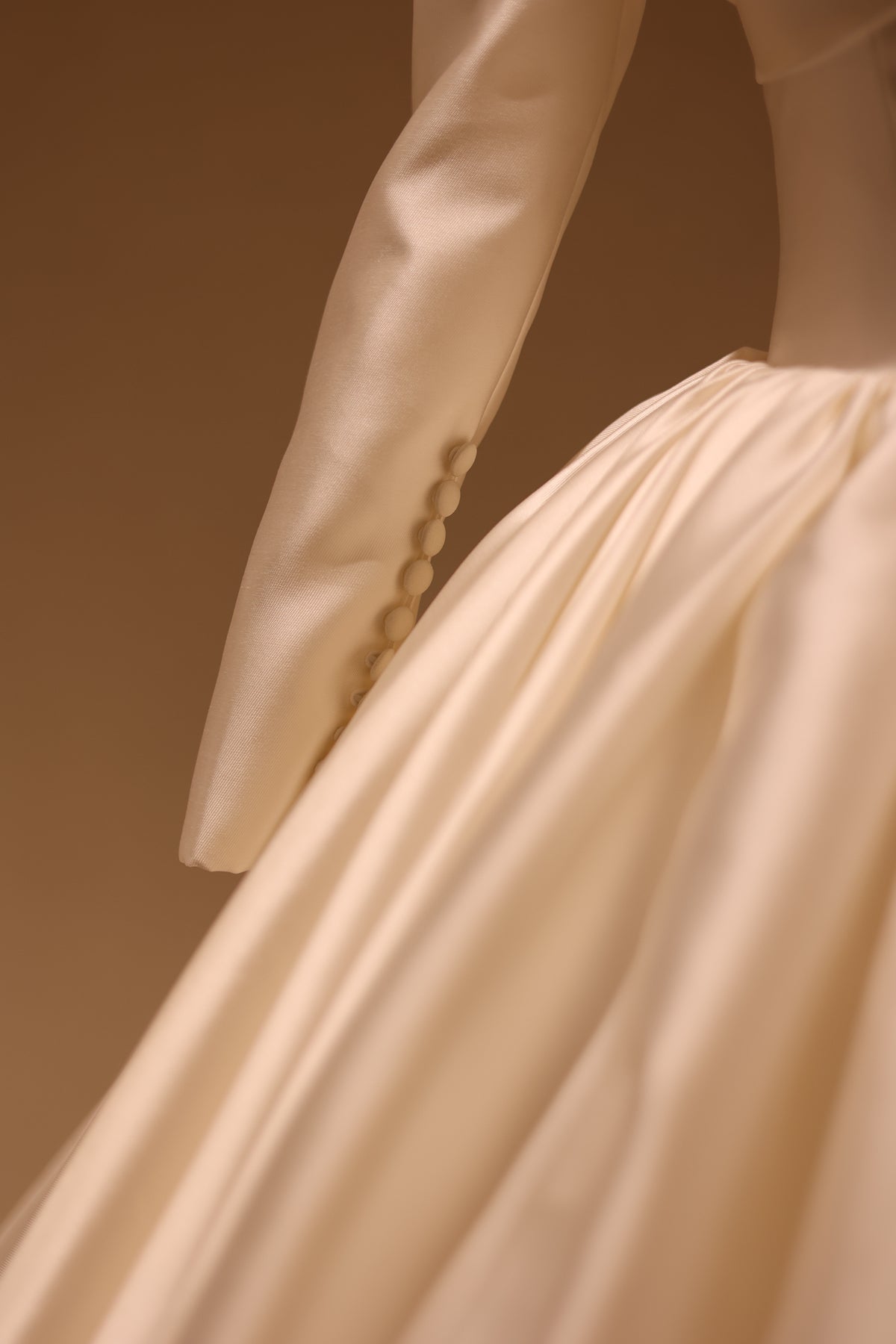 Luxury  Off-Shoulder Long Sleeve Ball Gown Wedding Dress RS031