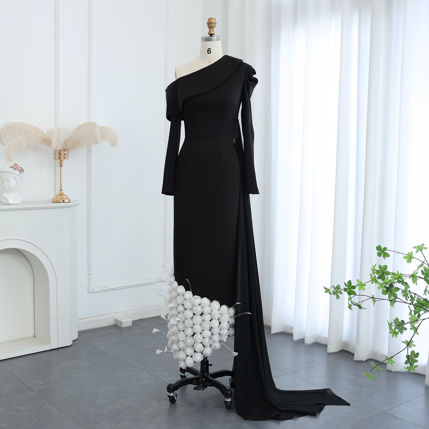 Elegant 3D Flowers Black Long Sleeves Evening Dress SS488