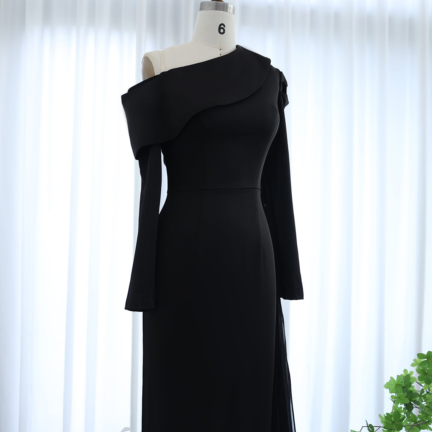 Elegant 3D Flowers Black Long Sleeves Evening Dress SS488