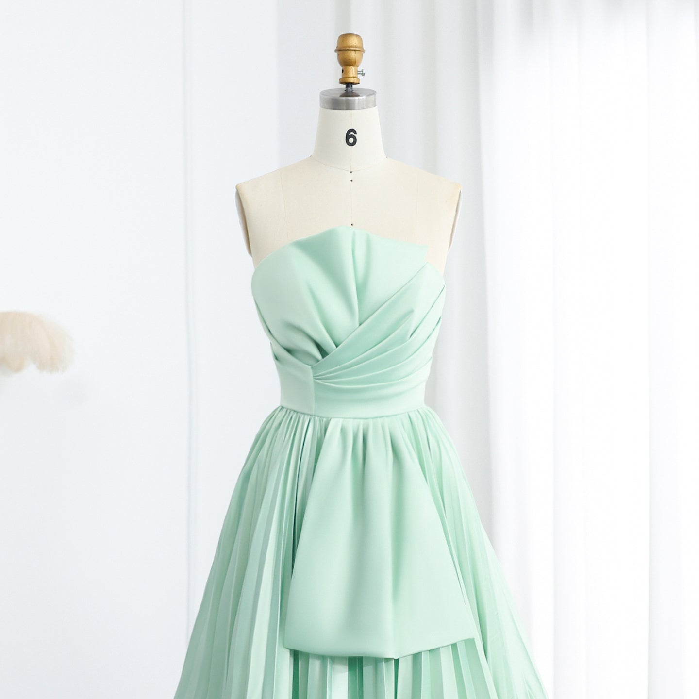 Elegant Sliver Pleats Strapless A-Line Evening Dress SS409