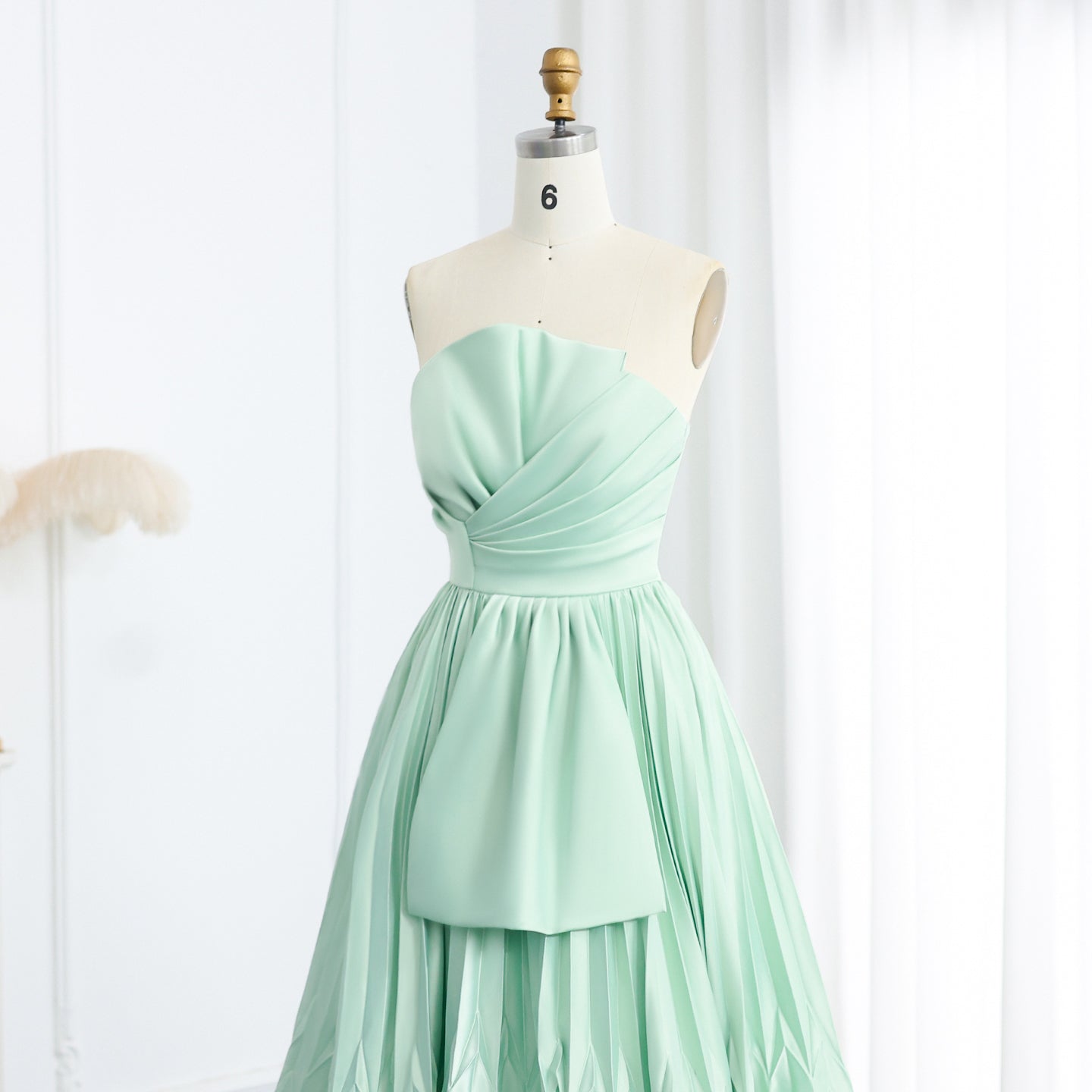 Elegant Sliver Pleats Strapless A-Line Evening Dress SS409