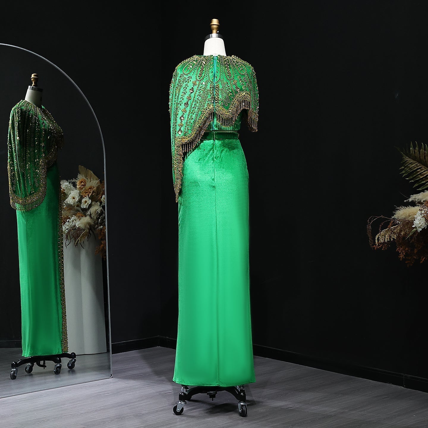 Luxury Black Two Pieces Evening Dress with Gold Beaded SS367