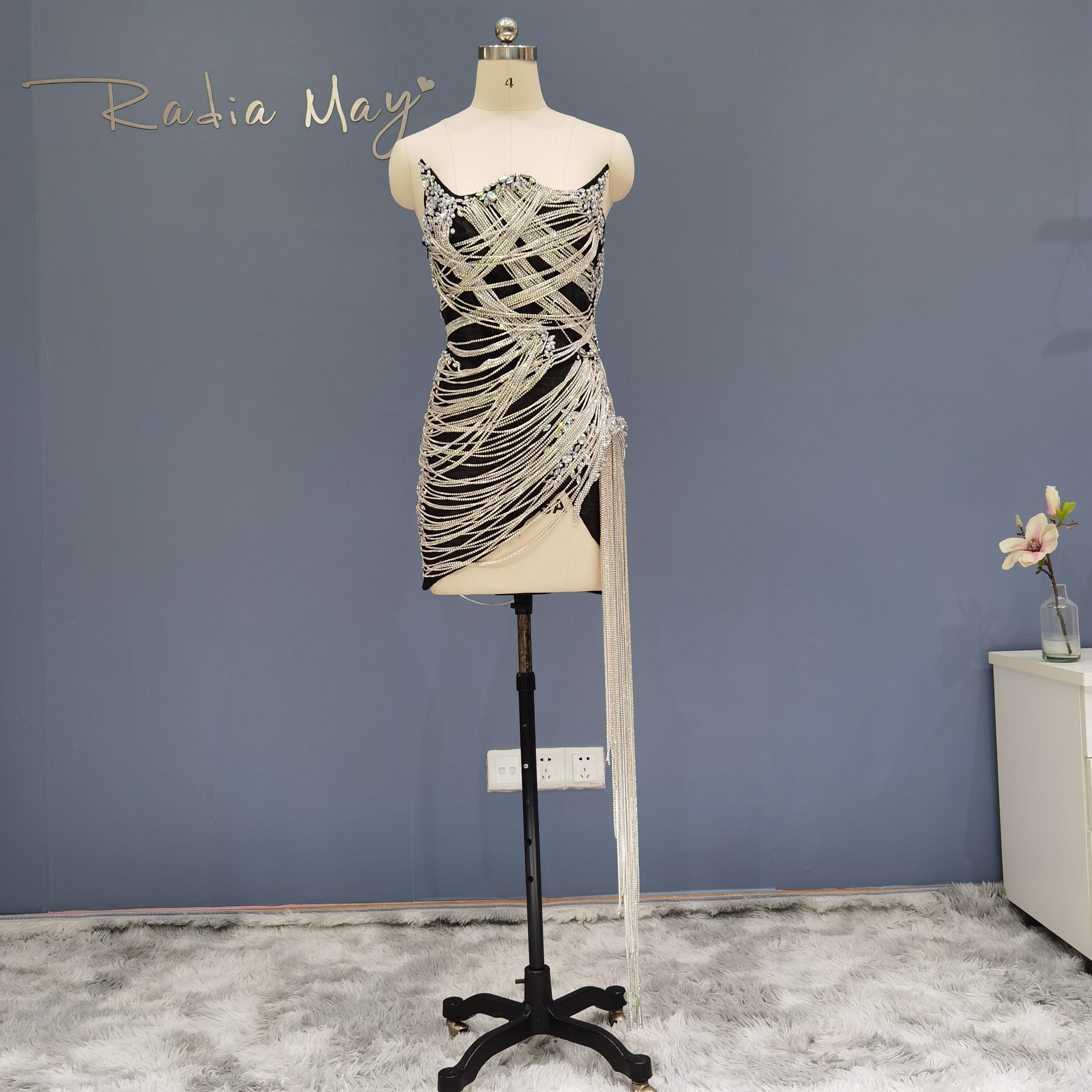 Luxury Crystal Tassels Strapless Short Cocktail Dress RM012