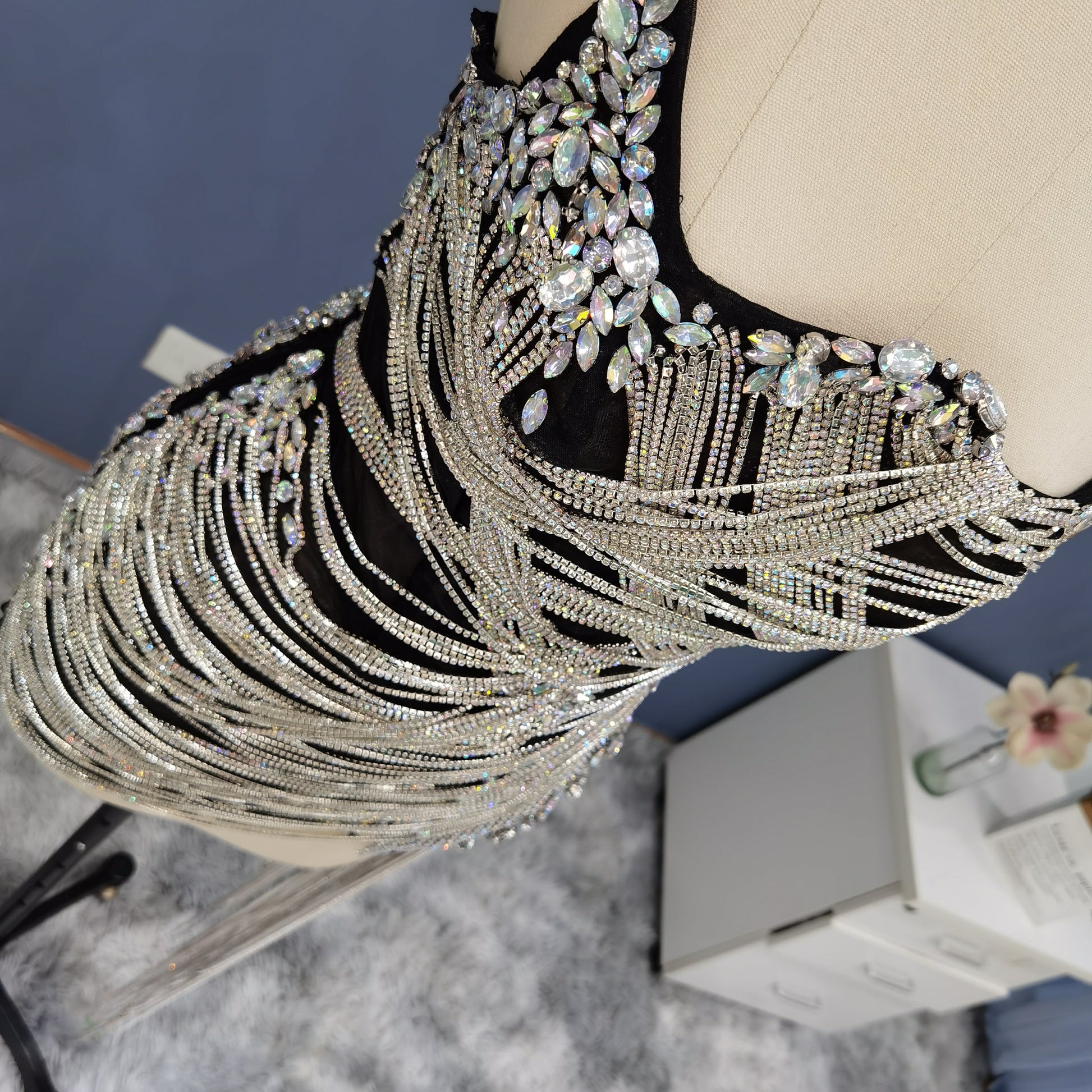 Luxury Crystal Tassels Strapless Short Cocktail Dress RM012