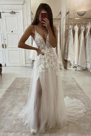A-Line/Princess Tulle Applique V-neck Sleeveless Sweep/Brush Train Wedding Dresses
