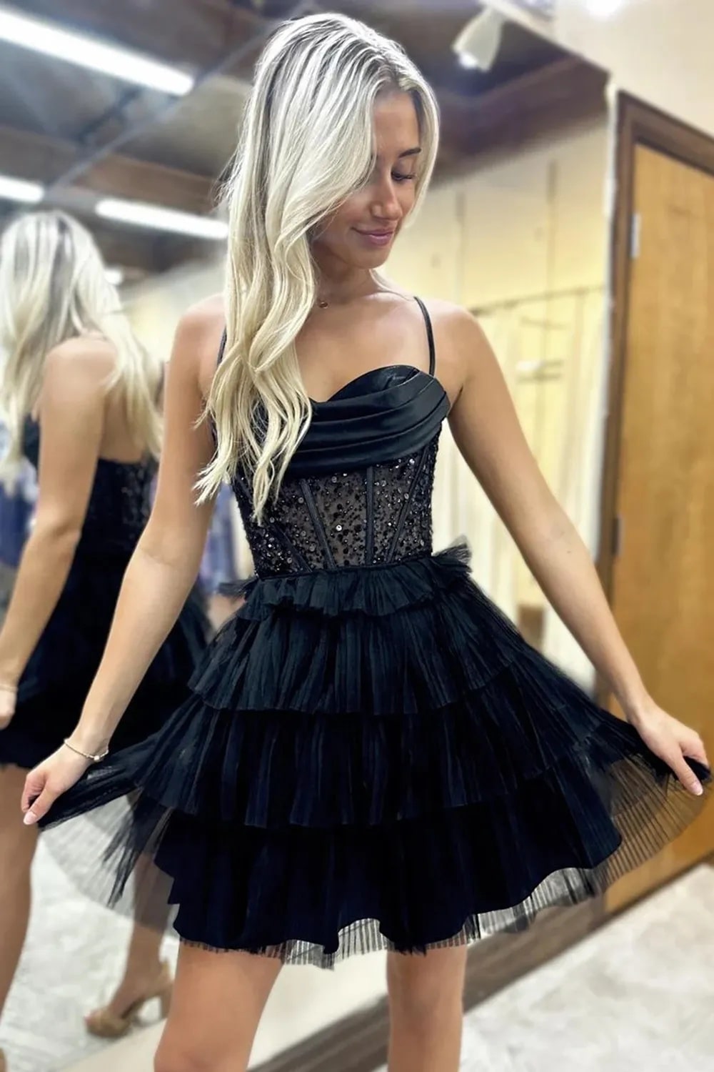 A-Line Black Spaghetti Straps Tulle Tiered Corset Homecoming Dress