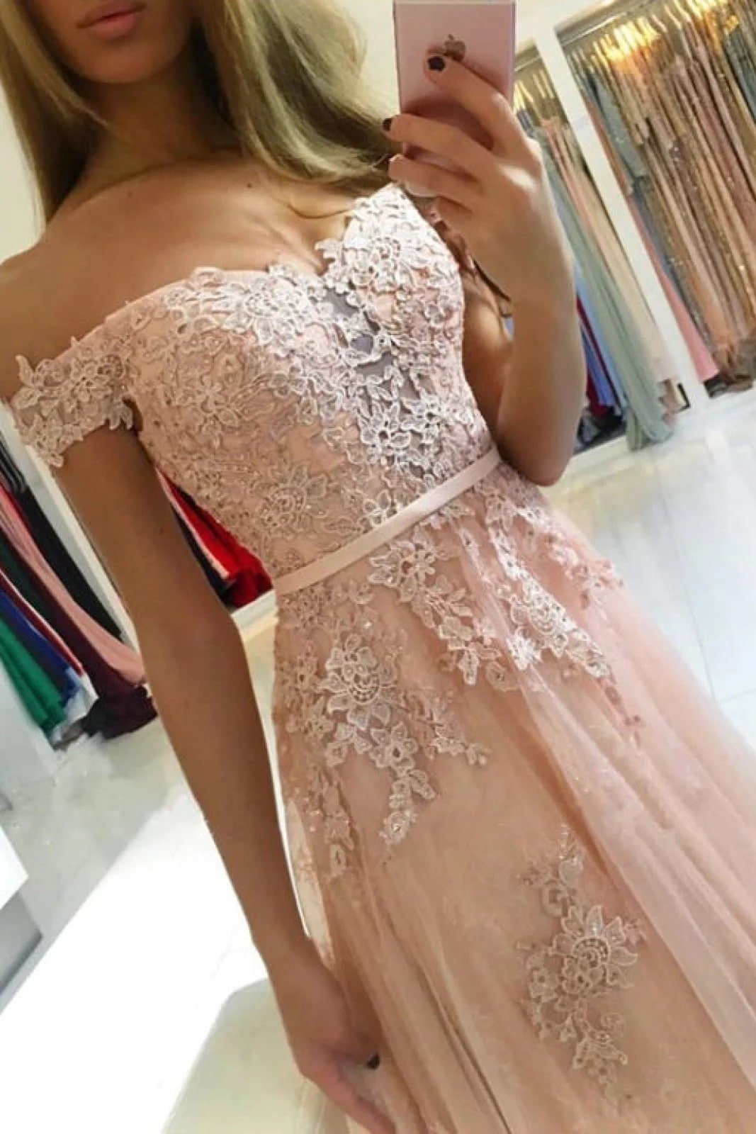 A-Line/Princess Off-the-Shoulder Sleeveless Prom Dresses Floor-Length Applique Tulle Evening Gowns