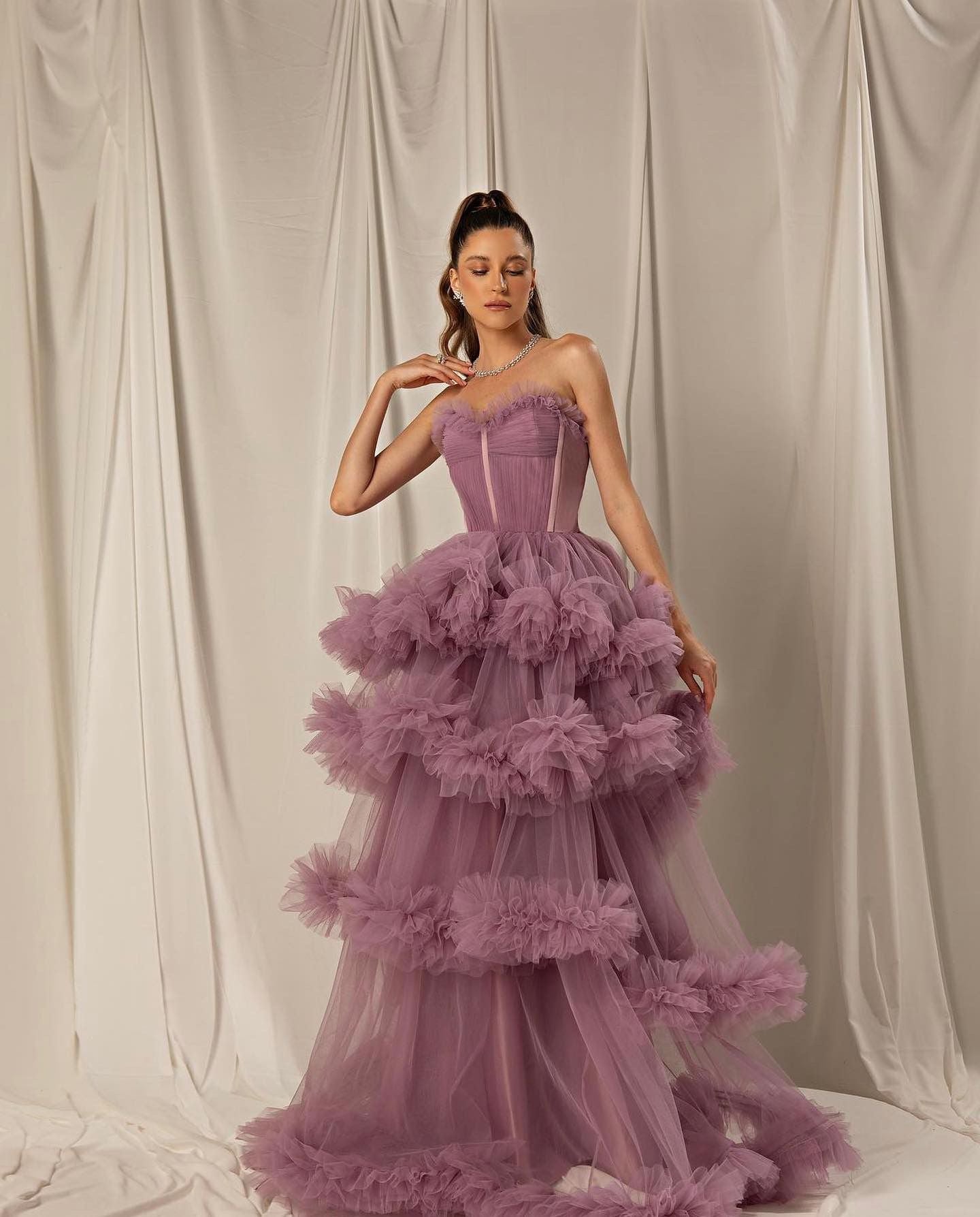 Burgundy Tulle Tiered Ruffles Evening Dresses with Gloves SS309