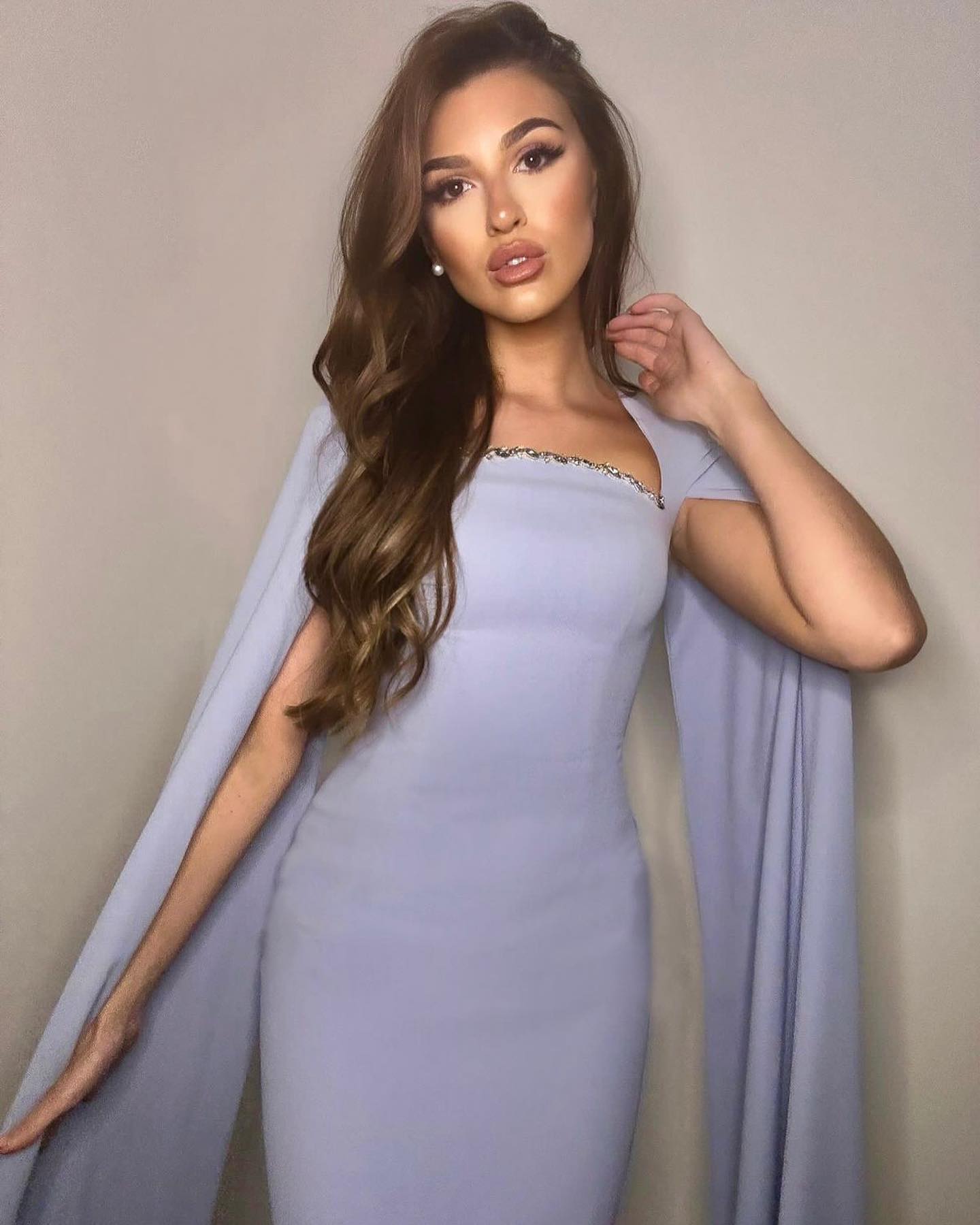 Elegant Blue Mermaid Evening Dress with Cape Sleeves SF486