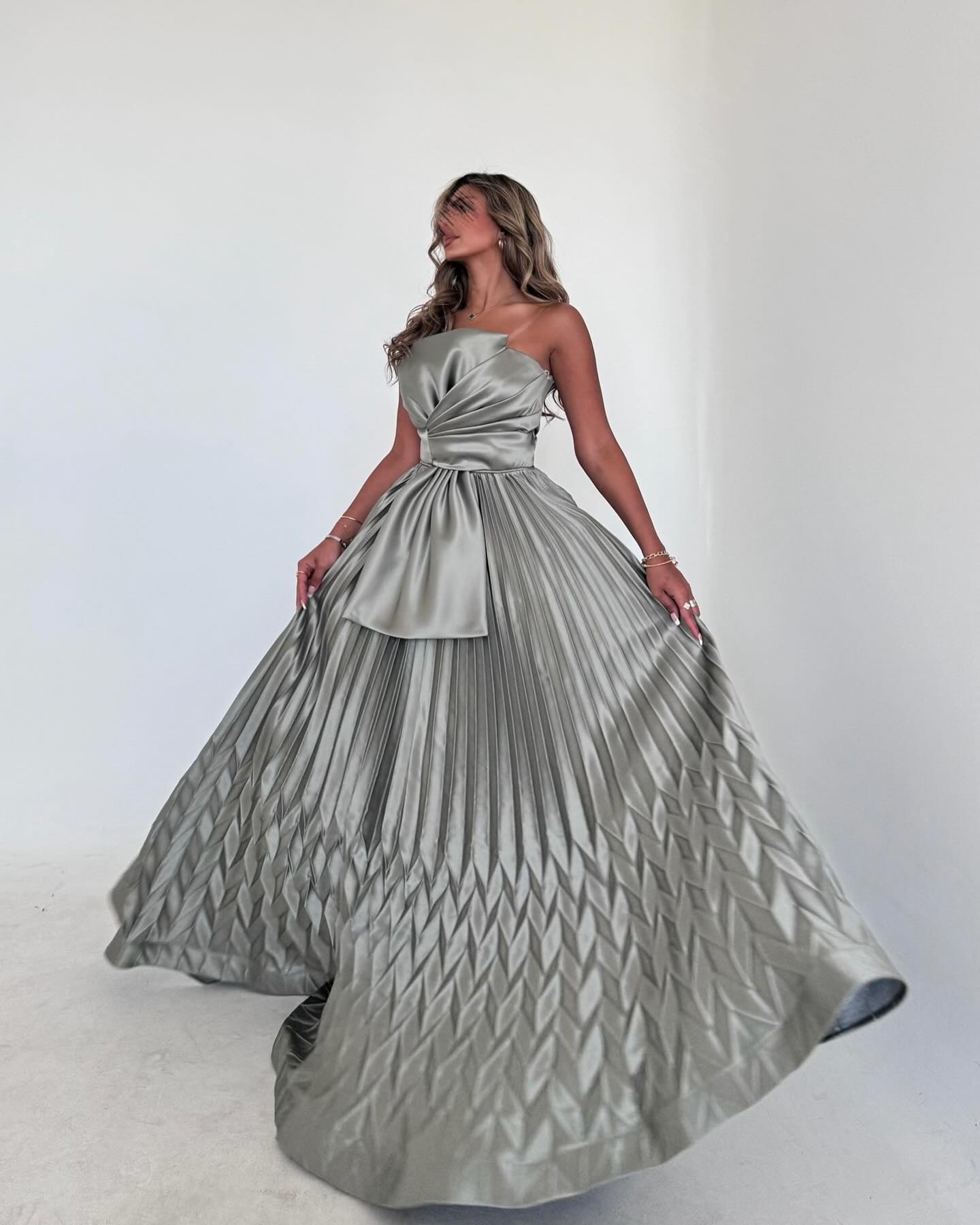 Elegant Sliver Pleats Strapless A-Line Evening Dress SS409