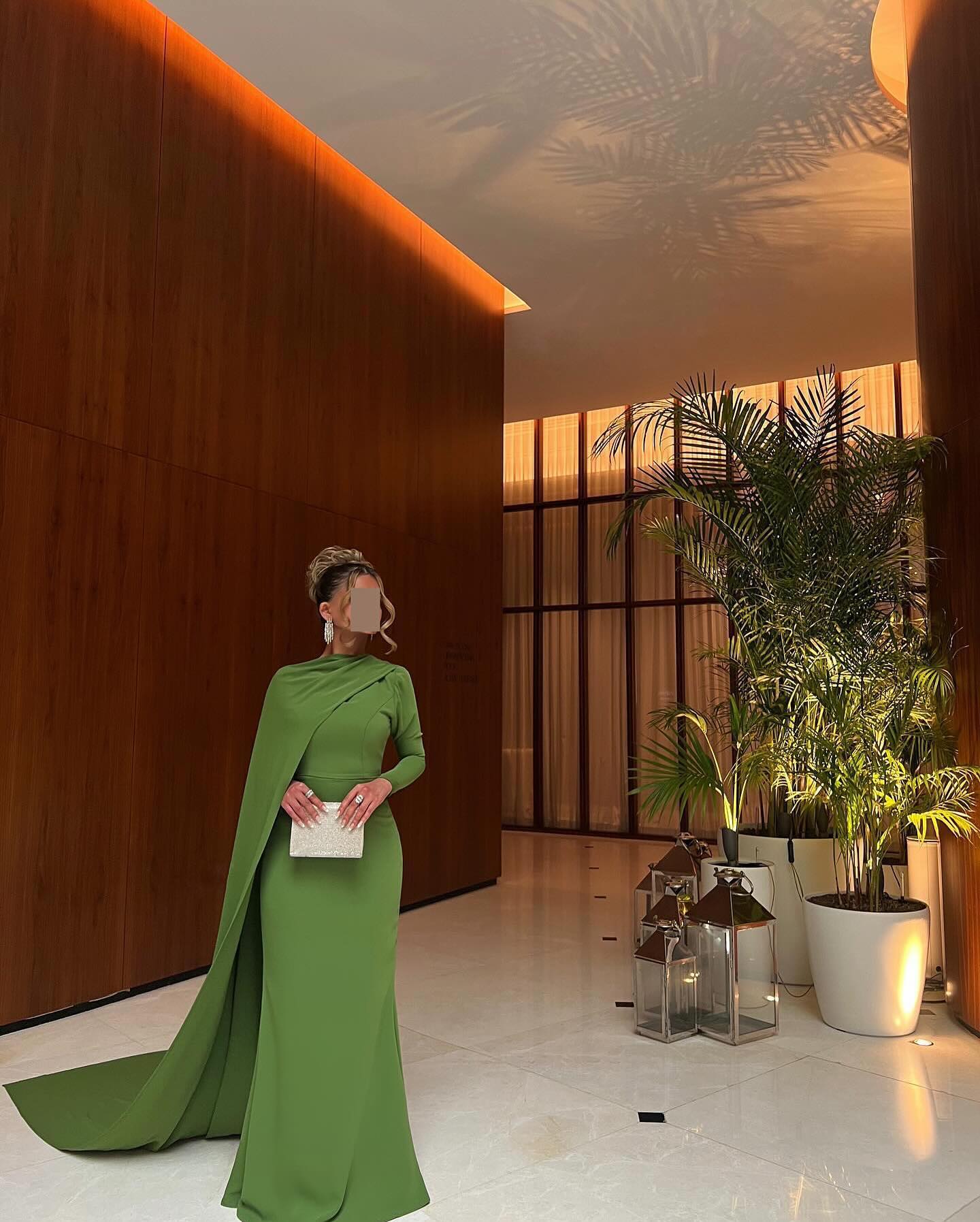 Elegant Green Long Sleeves Evening Dress with Cape SF068