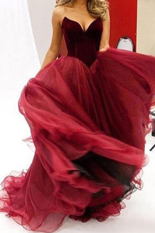 Organza Sweep Train A-Line/Princess Sleeveless Sweetheart Zipper Prom Dress With Pleated