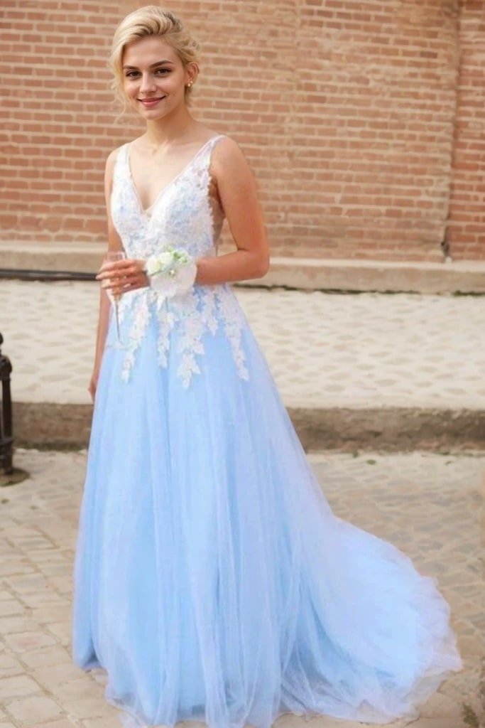 A-Line/Princess V-neck Sleeveless Sweep/Brush Train Applique Tulle Prom Dresses