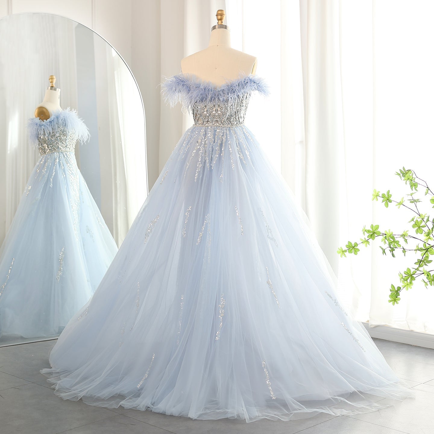 Luxury Feathers Lilac Evening Dress with Overskirt SS252