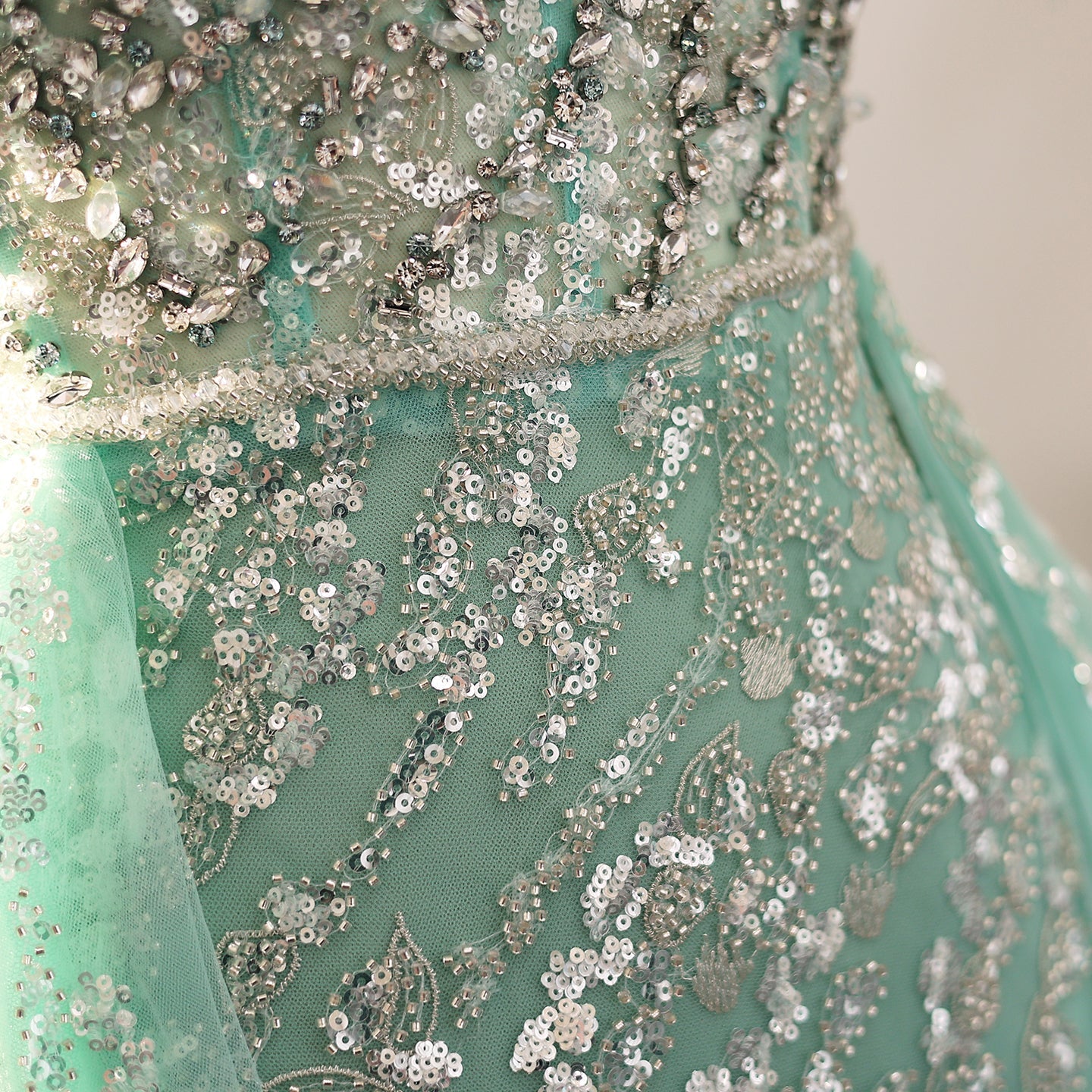 Luxury Feathers Lilac Evening Dress with Overskirt SS252