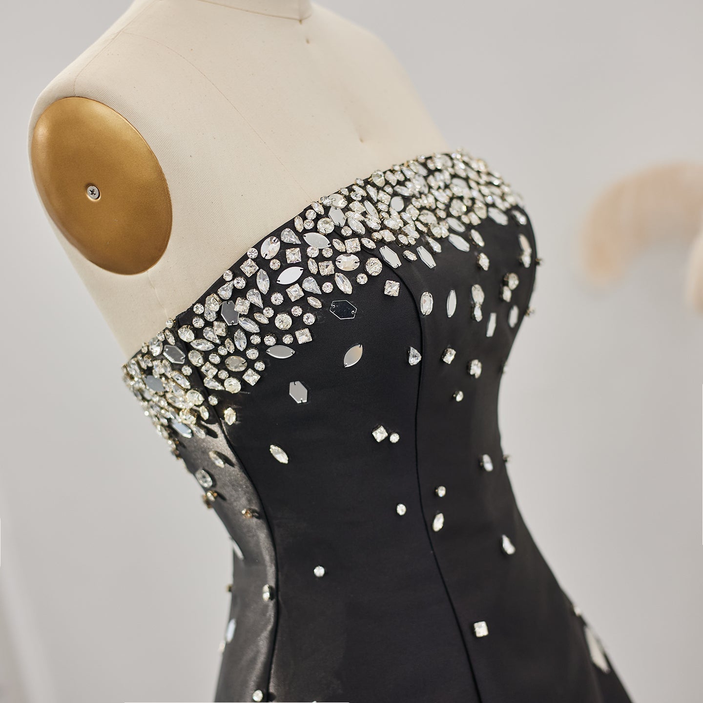 Luxury Crystal Black Strapless Evening Dress SF307