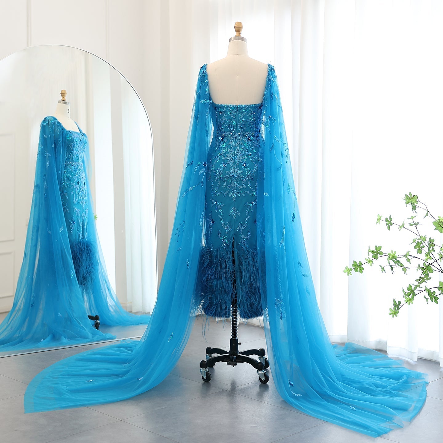 Luxury Feathers Lilac Evening Dress with Cape Sleeves SS381