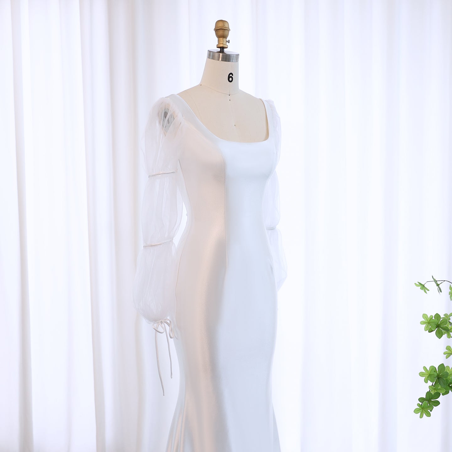 Elegant White Mermaid Evening Dress with Puff Sleeves SF021