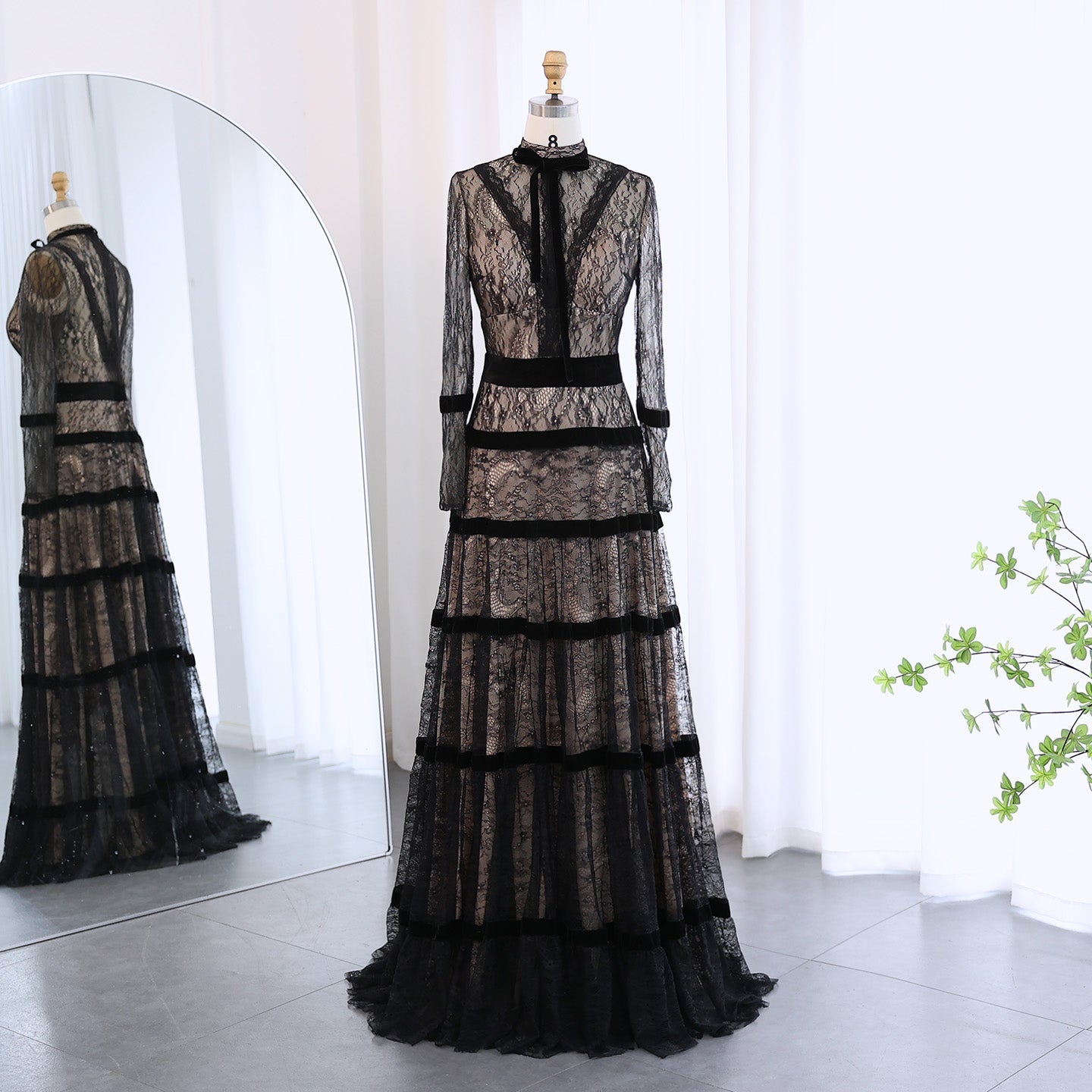 Elegant Black Lace Long Sleeves A-line Evening Dress SF023  Black / US 16
