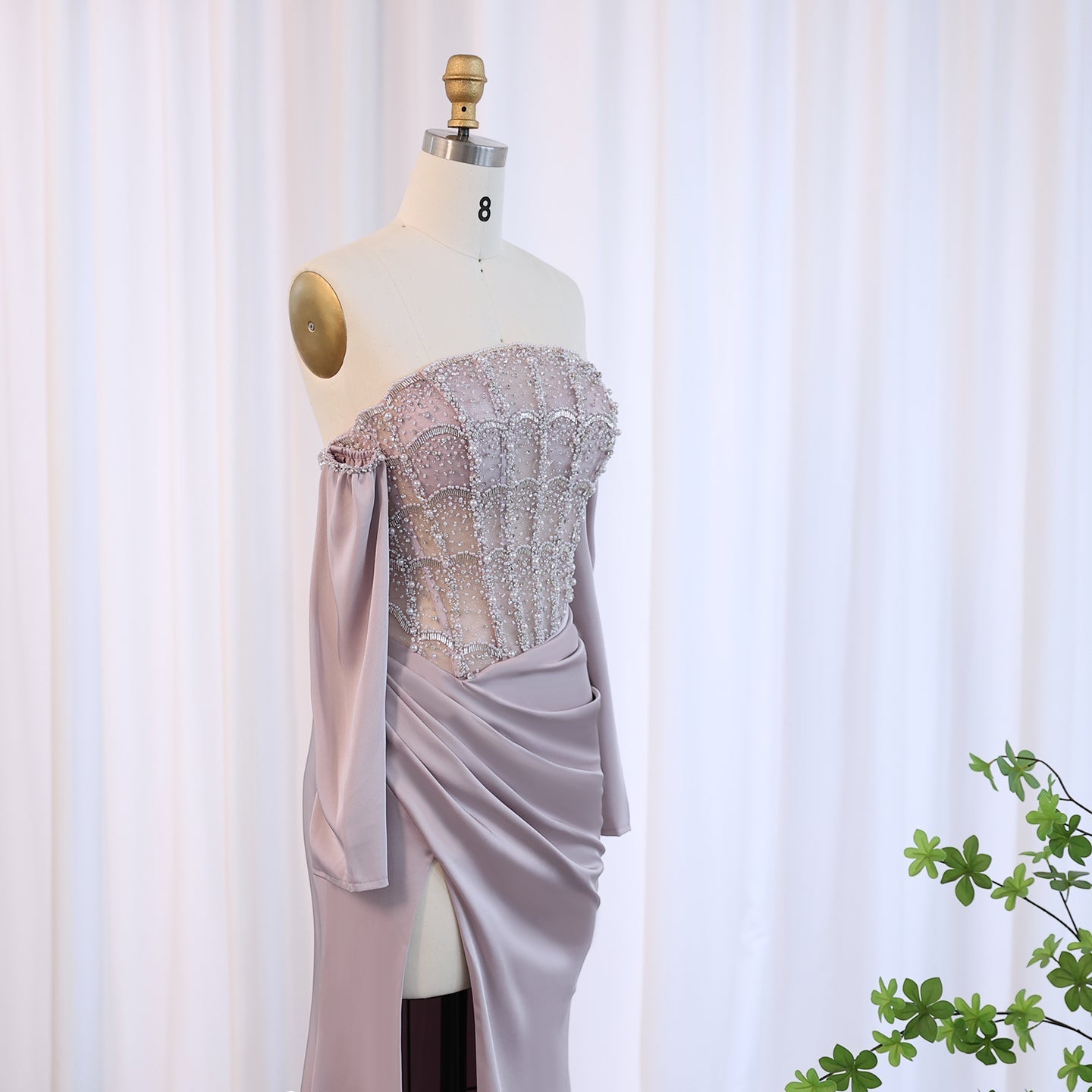 Luxury White Scalloped Evening Dress with High Slit SS416