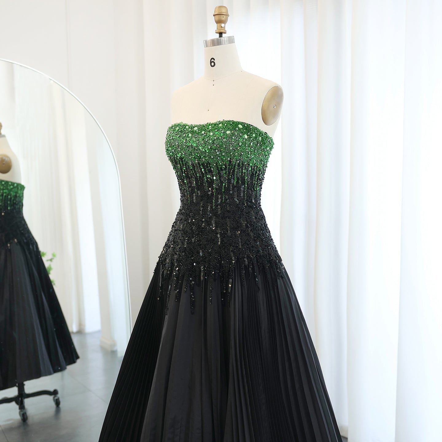 Luxury Beaded Black Green Strapless Evening Dress SS224