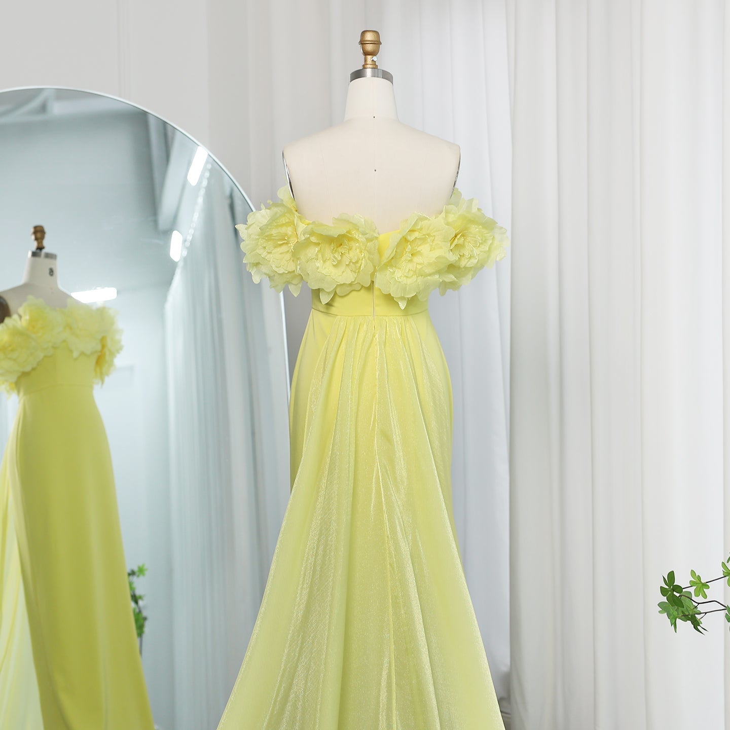 Elegant 3D Flowers Light Yellow Evening Dress with Overskirt SF013